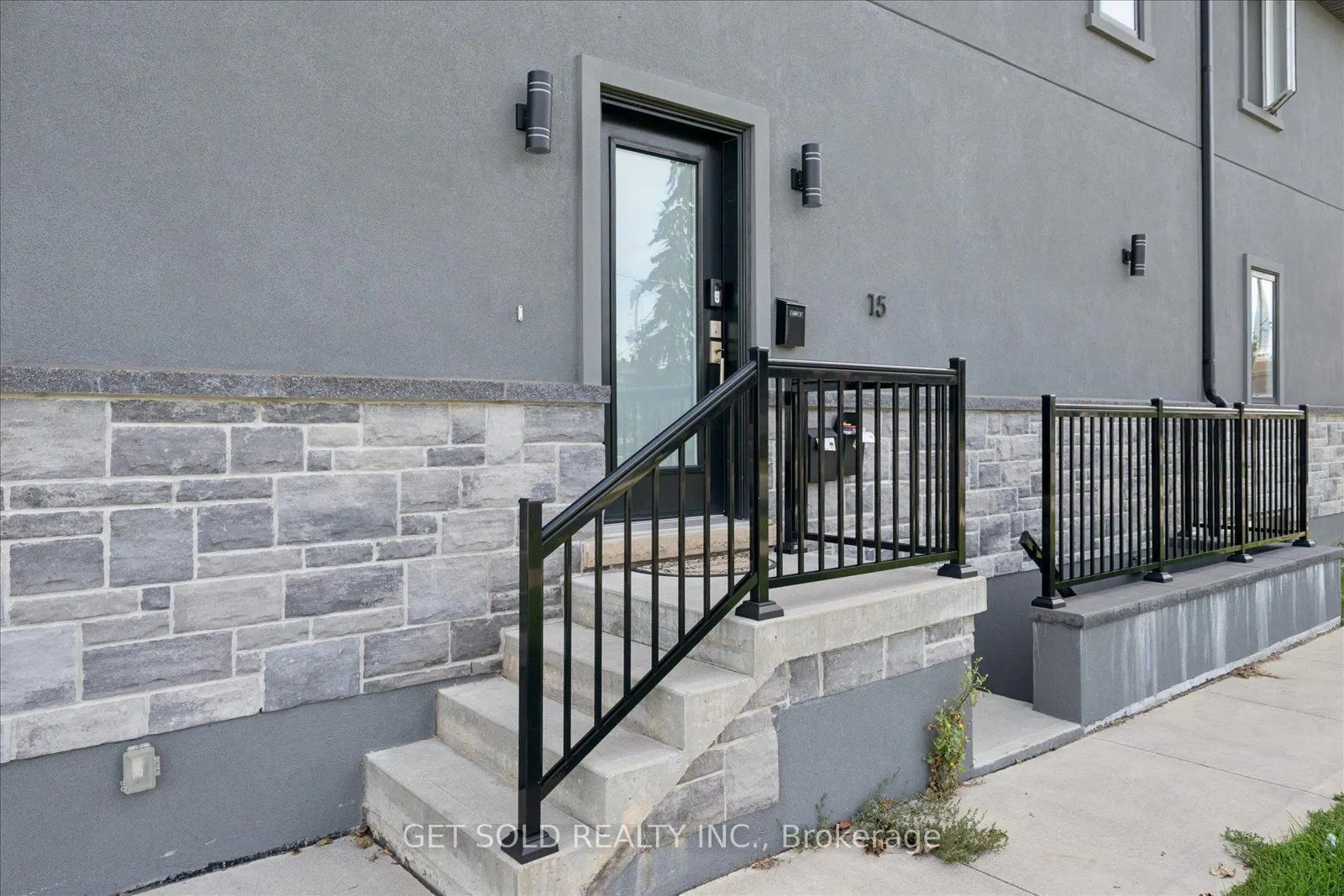 15 Burrard Road