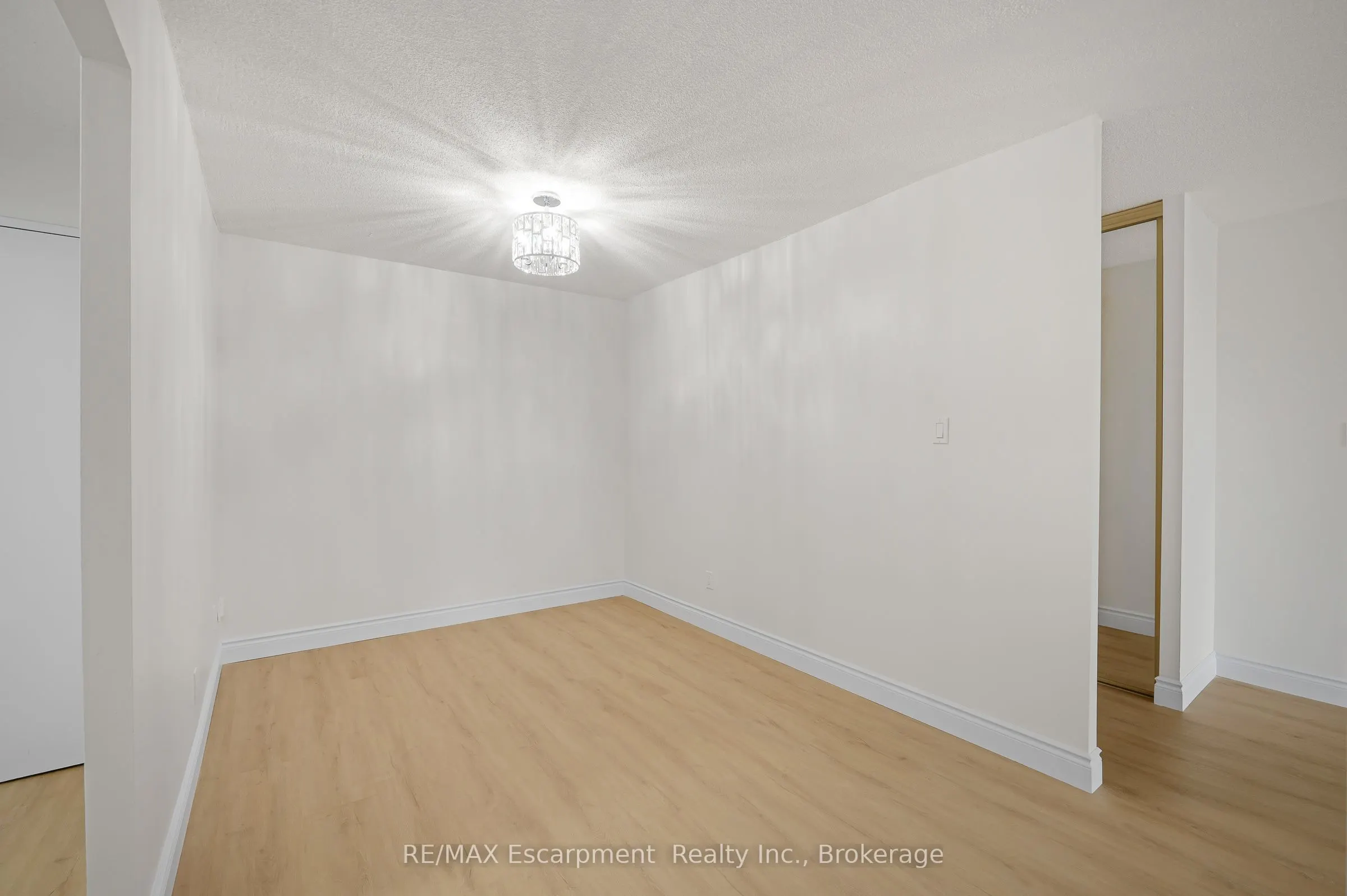 975 Warwick Court #310