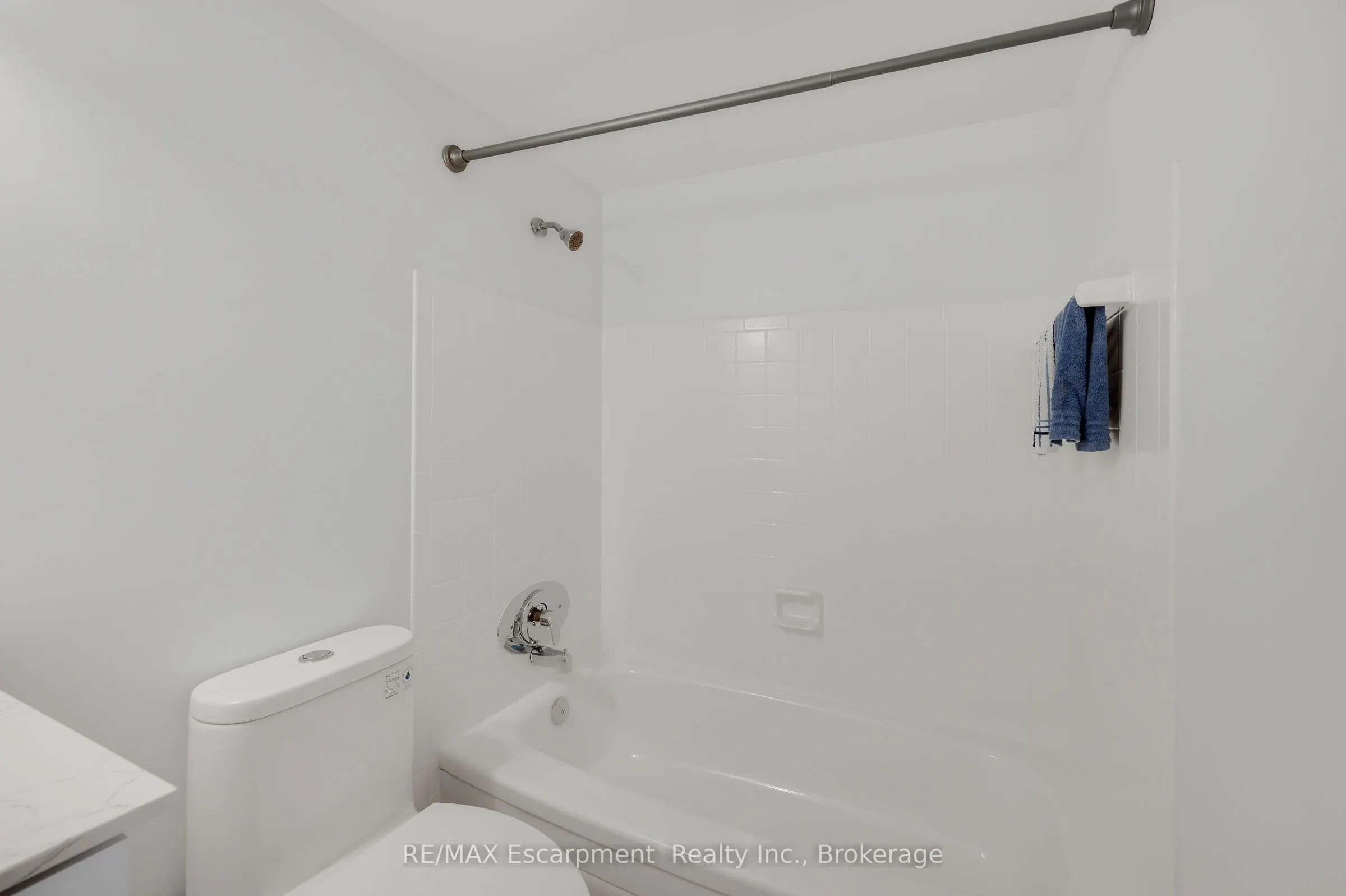 975 Warwick Court #310