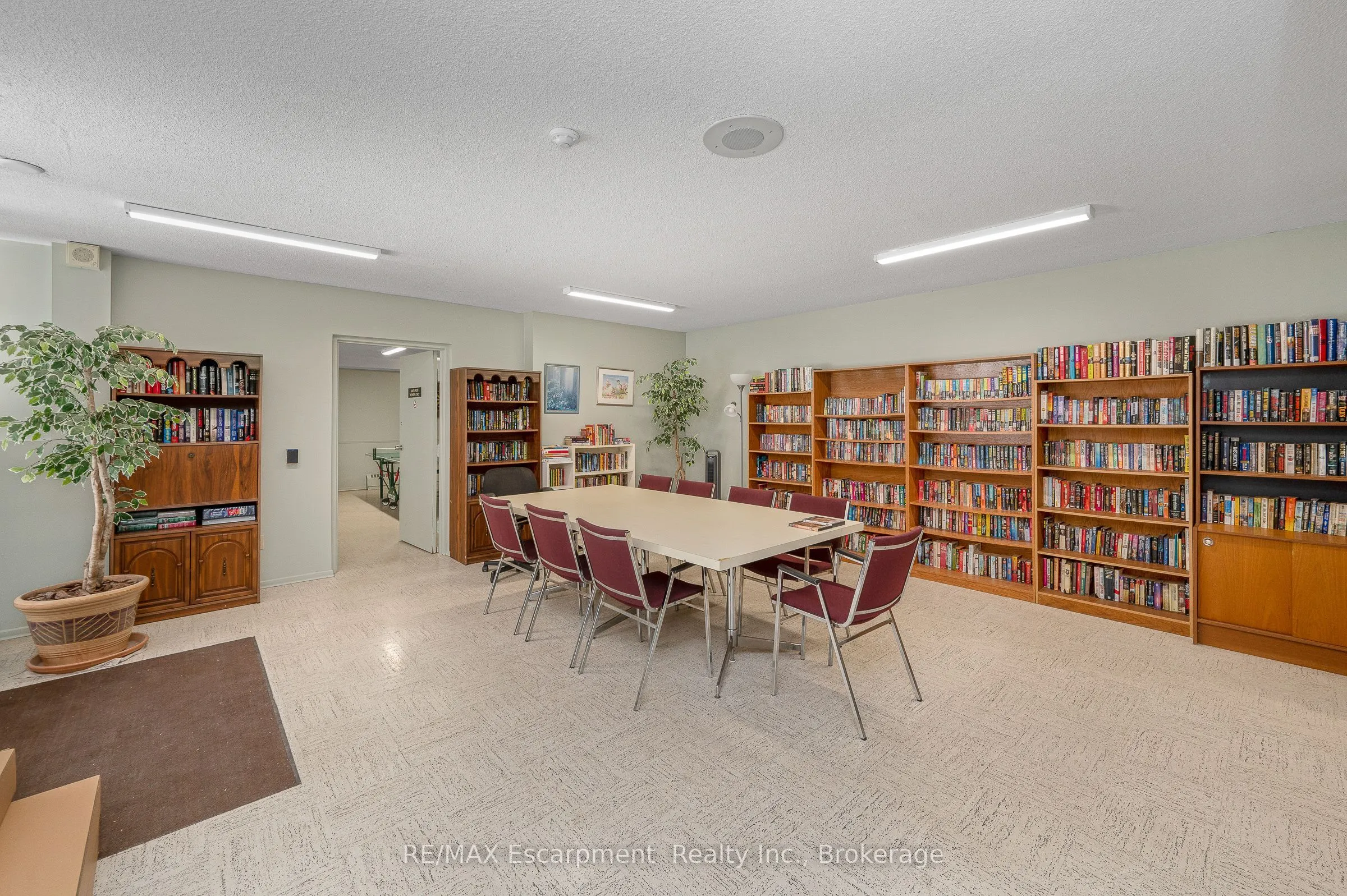 975 Warwick Court #310