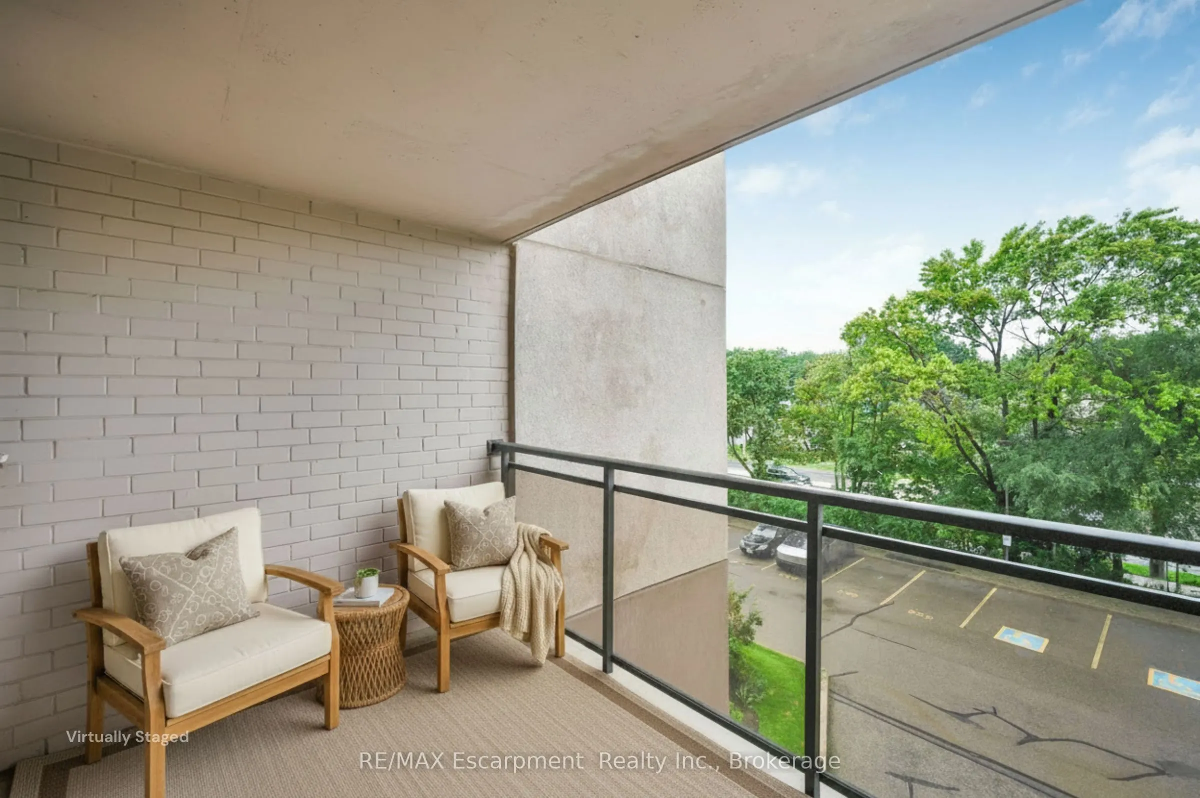975 Warwick Court #310