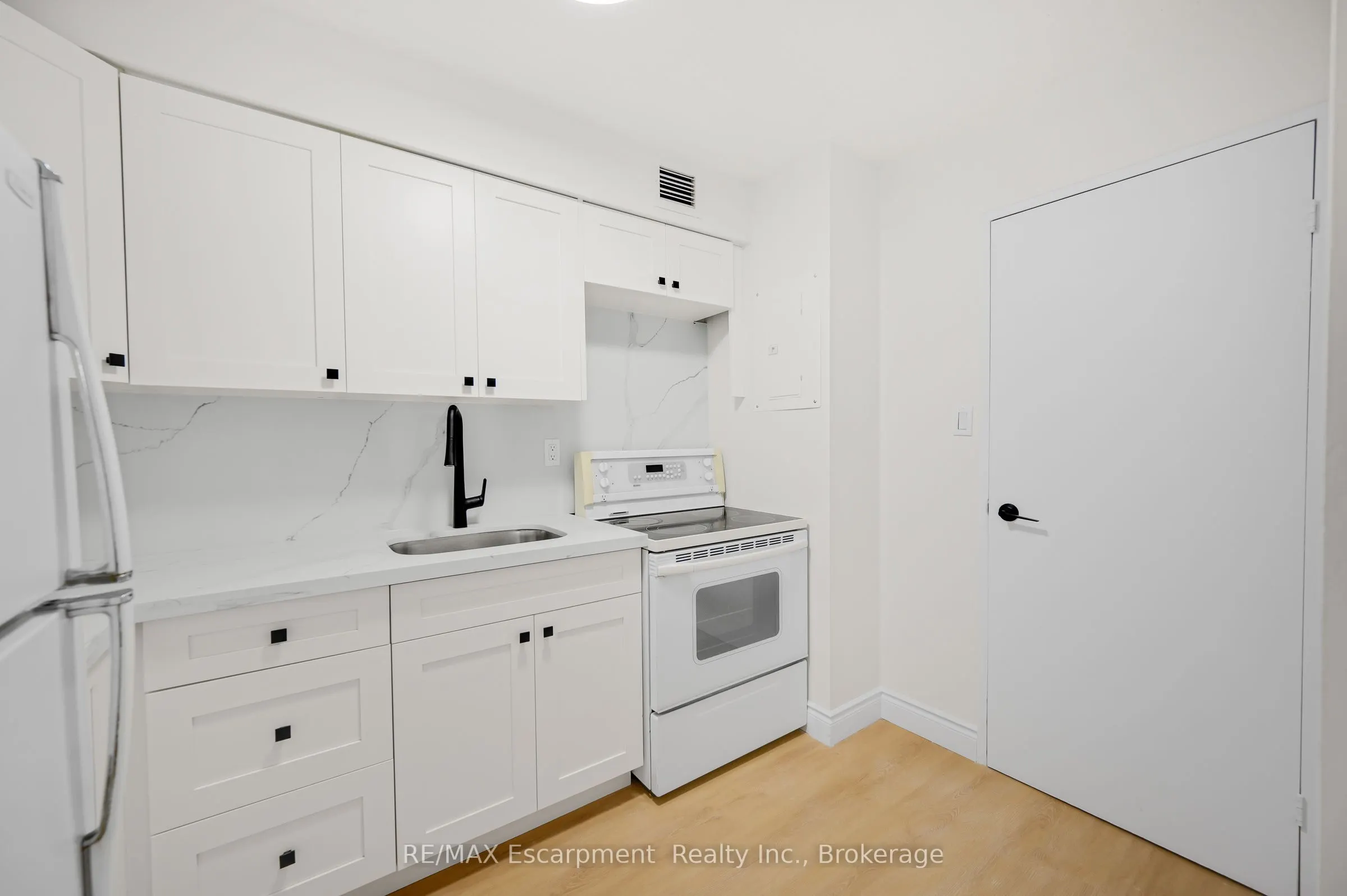 975 Warwick Court #310