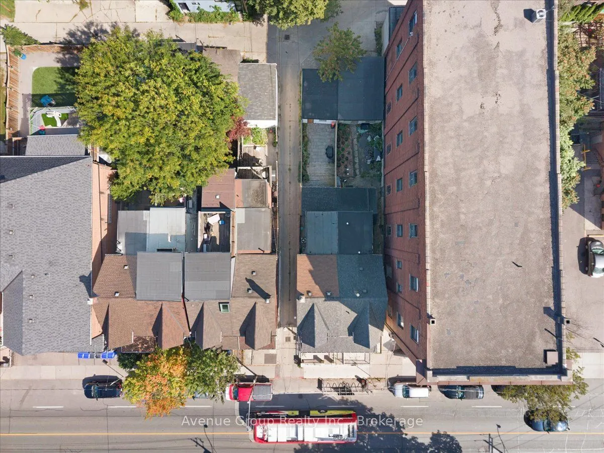 811 Dovercourt Road