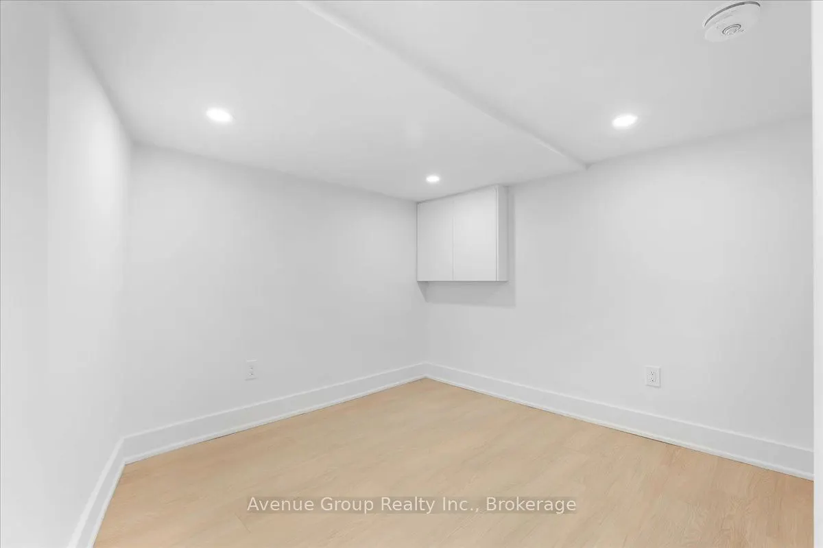 811 Dovercourt Road