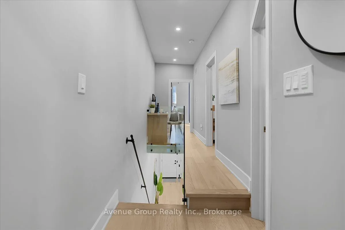 811 Dovercourt Road