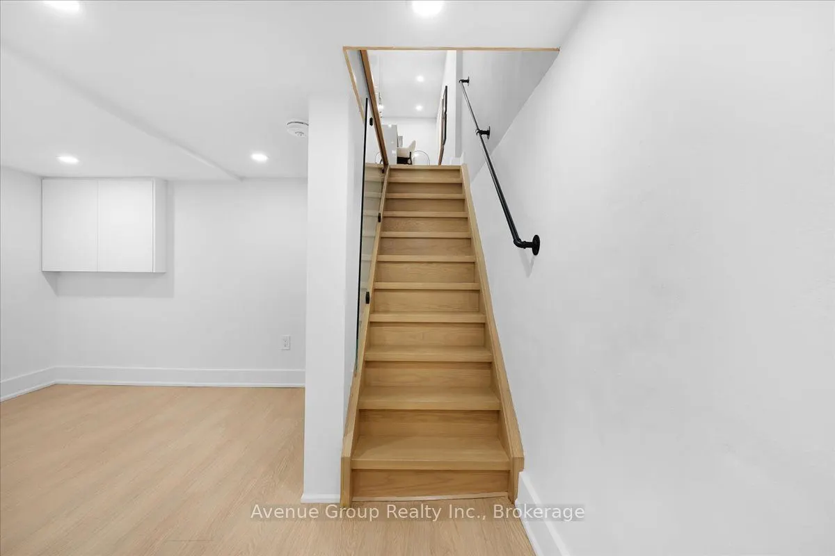 811 Dovercourt Road