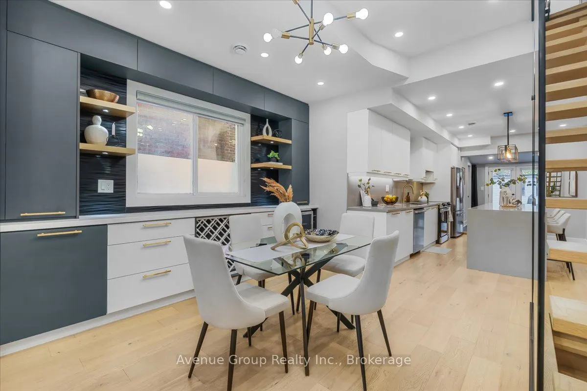 811 Dovercourt Road