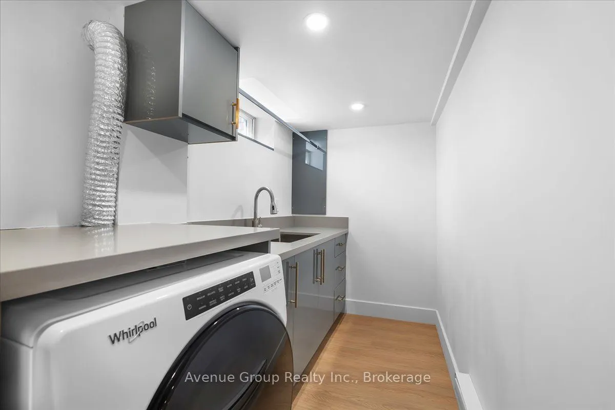 811 Dovercourt Road