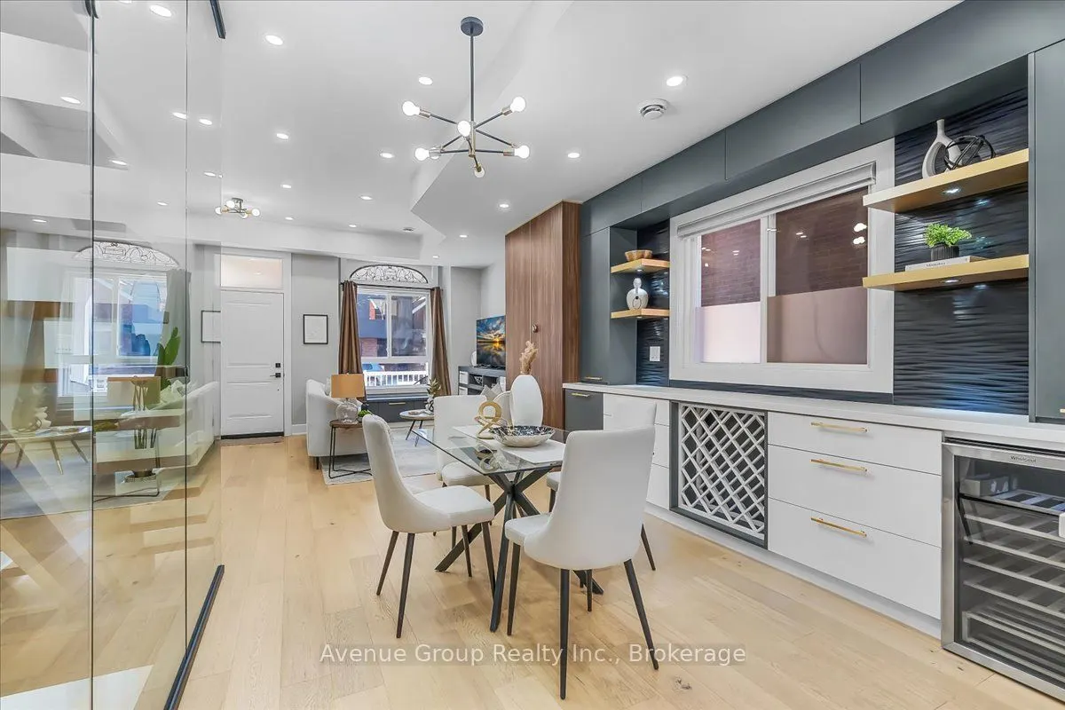 811 Dovercourt Road