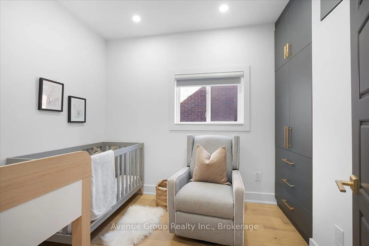 811 Dovercourt Road