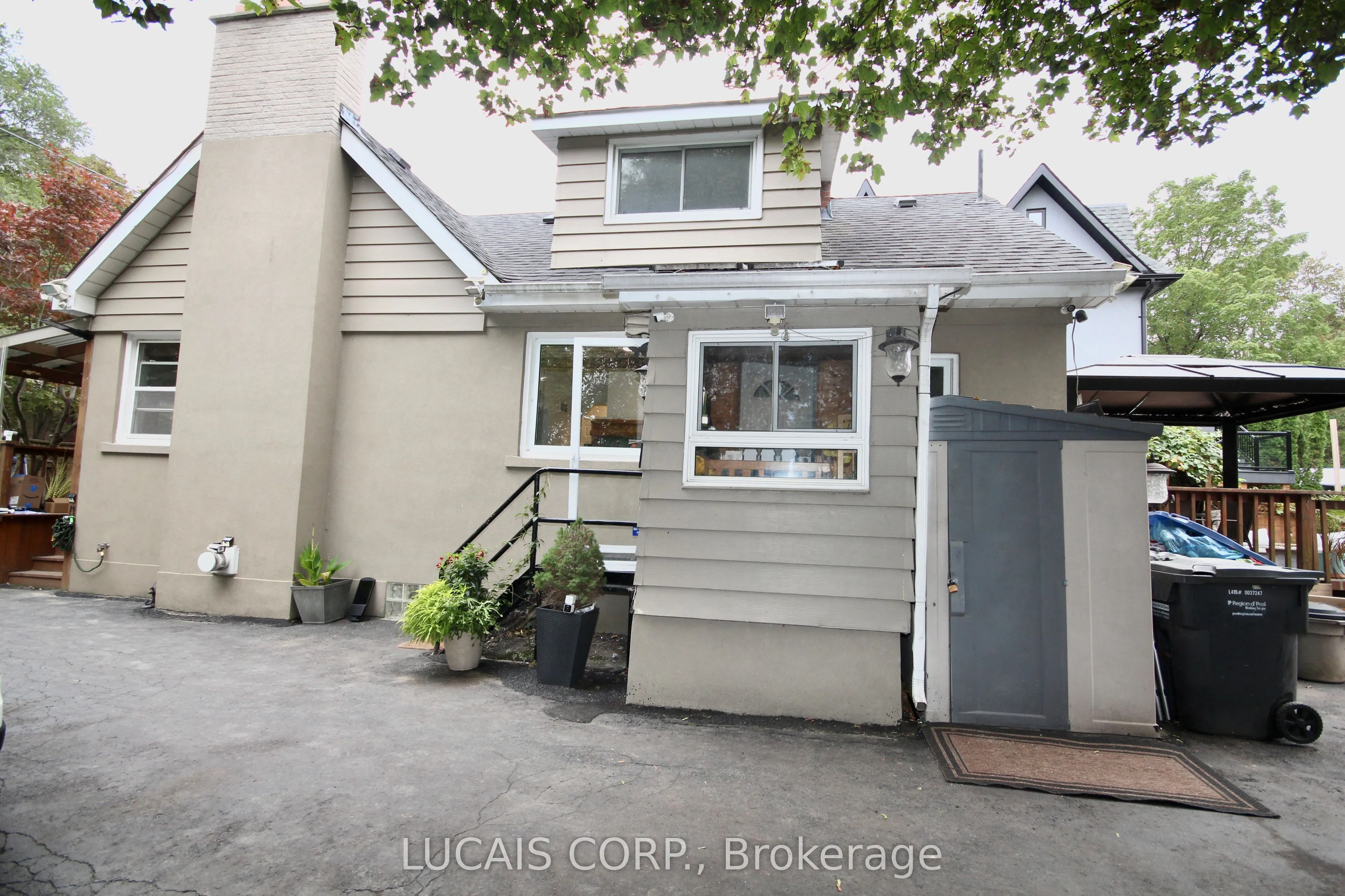 1331 St. James Avenue