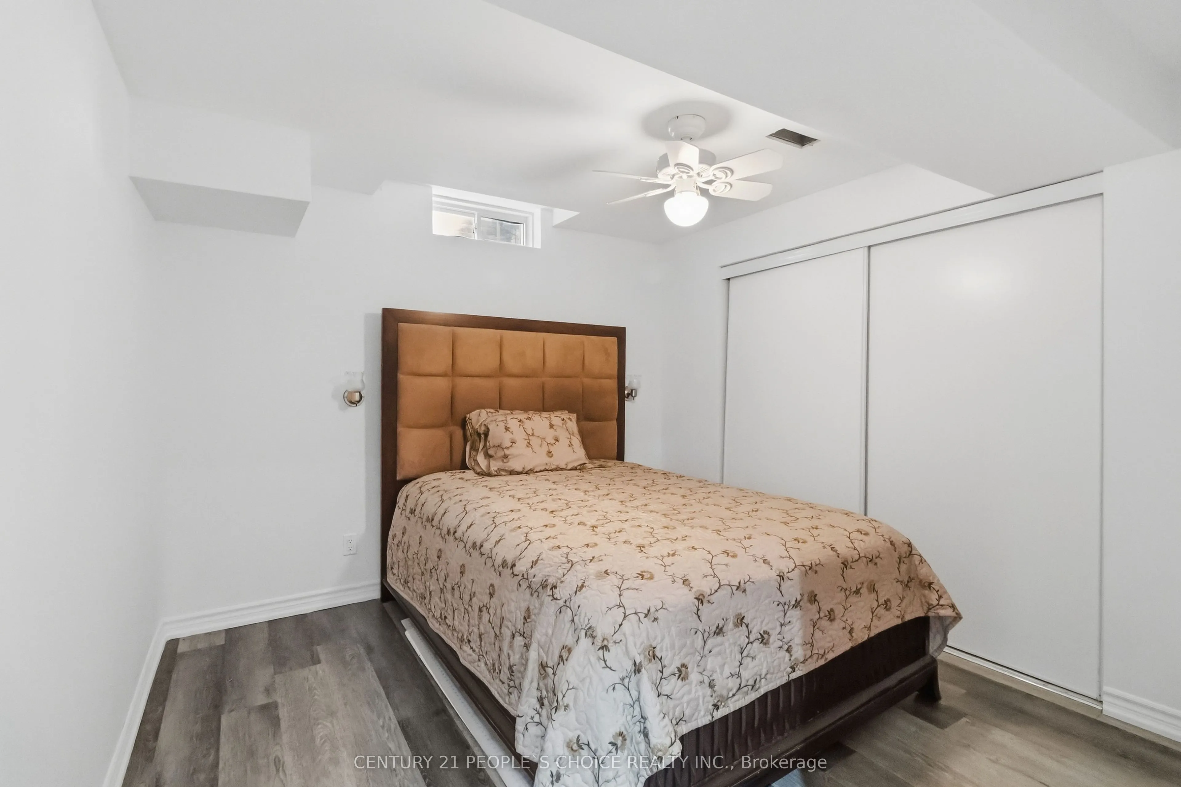 1580 Earl Crescent