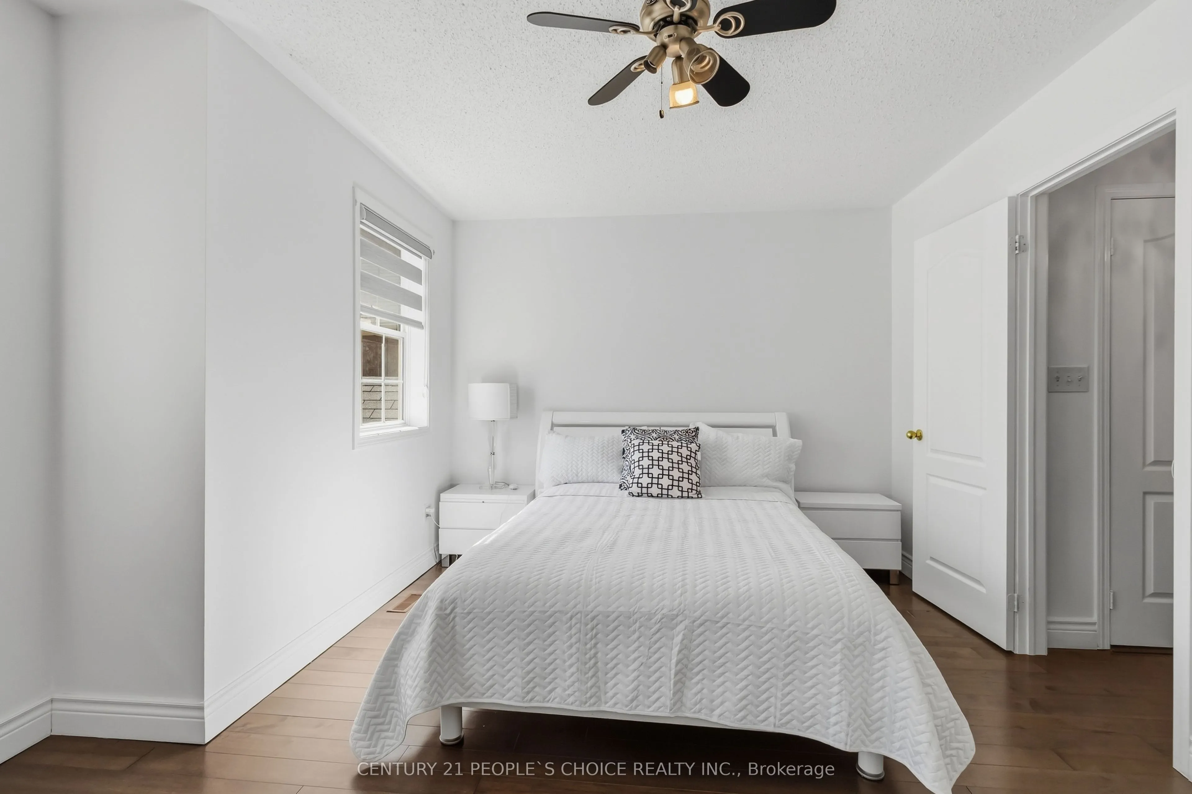 1580 Earl Crescent