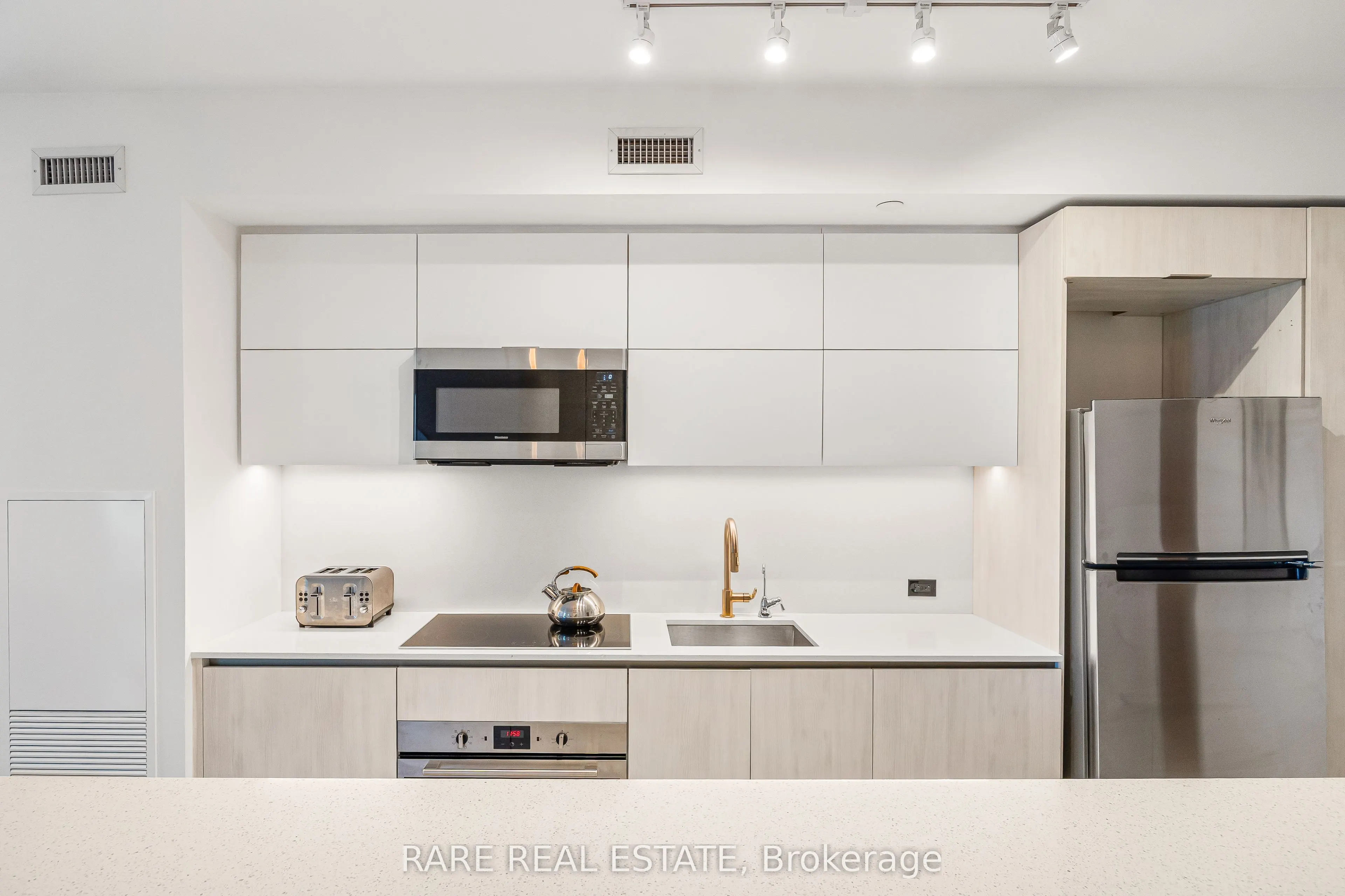 21 Park Street E #308