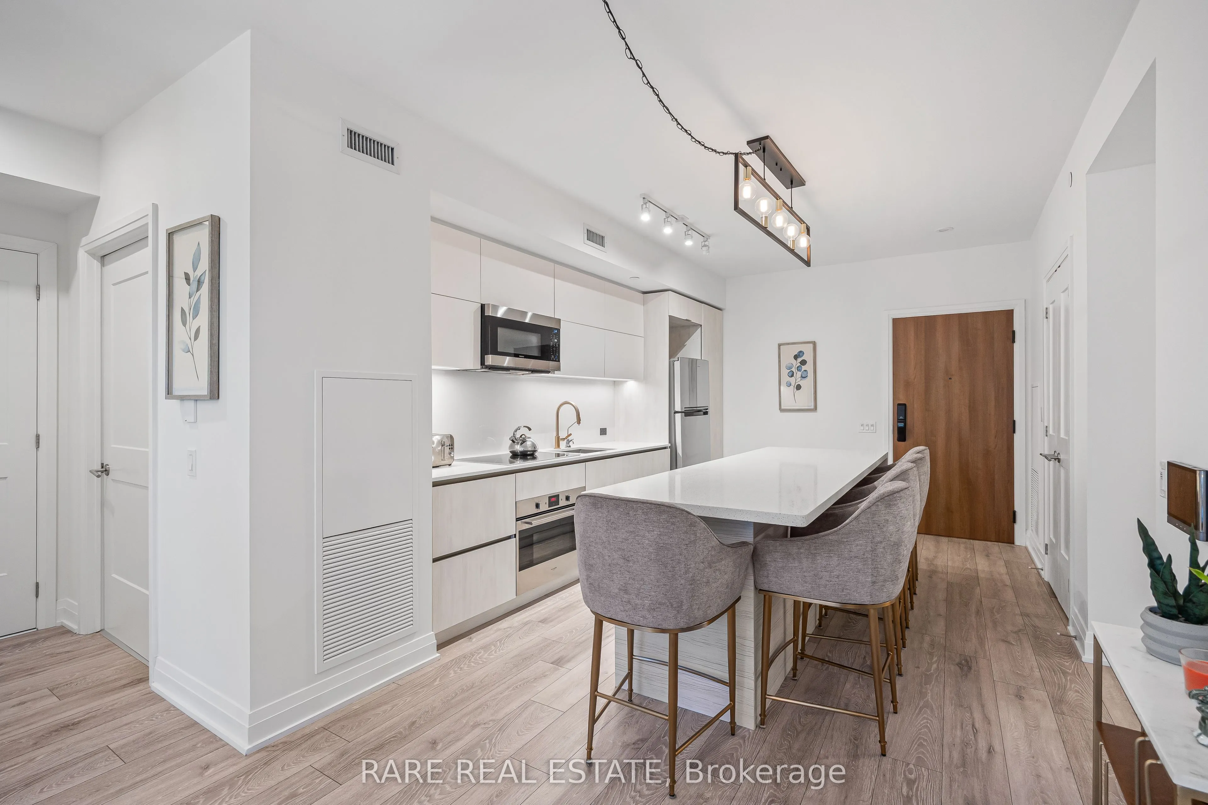 21 Park Street E #308