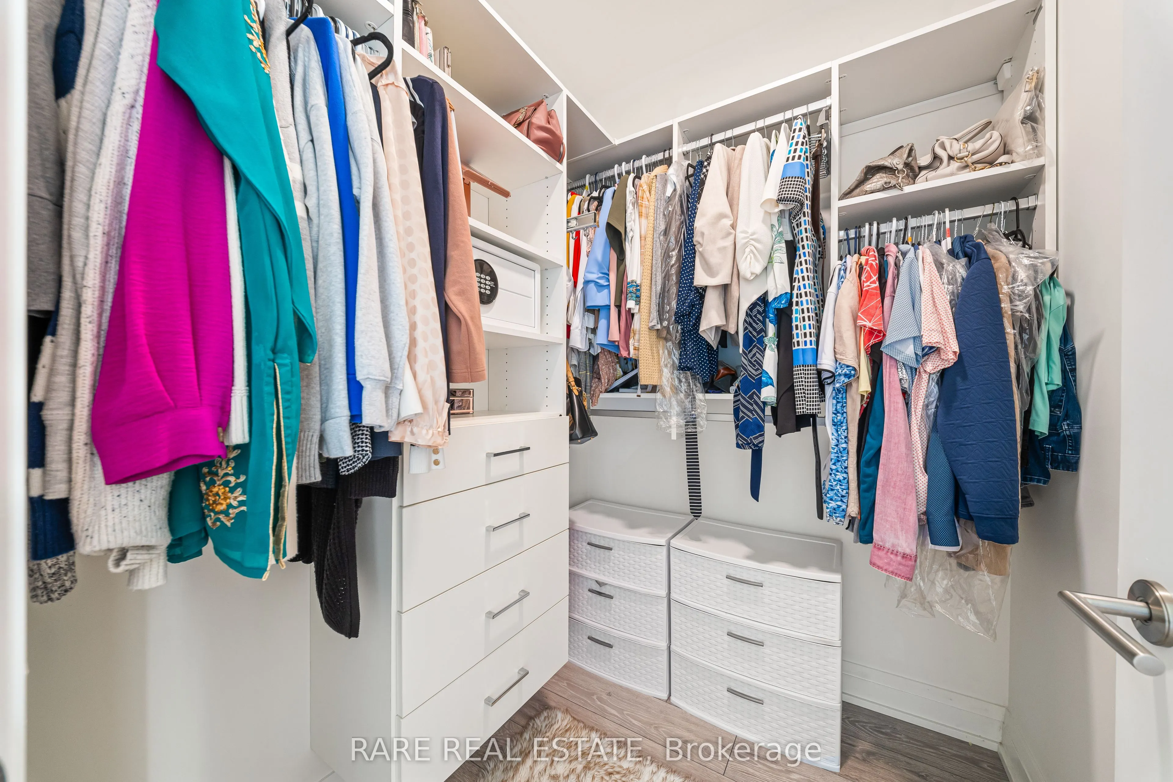 21 Park Street E #308