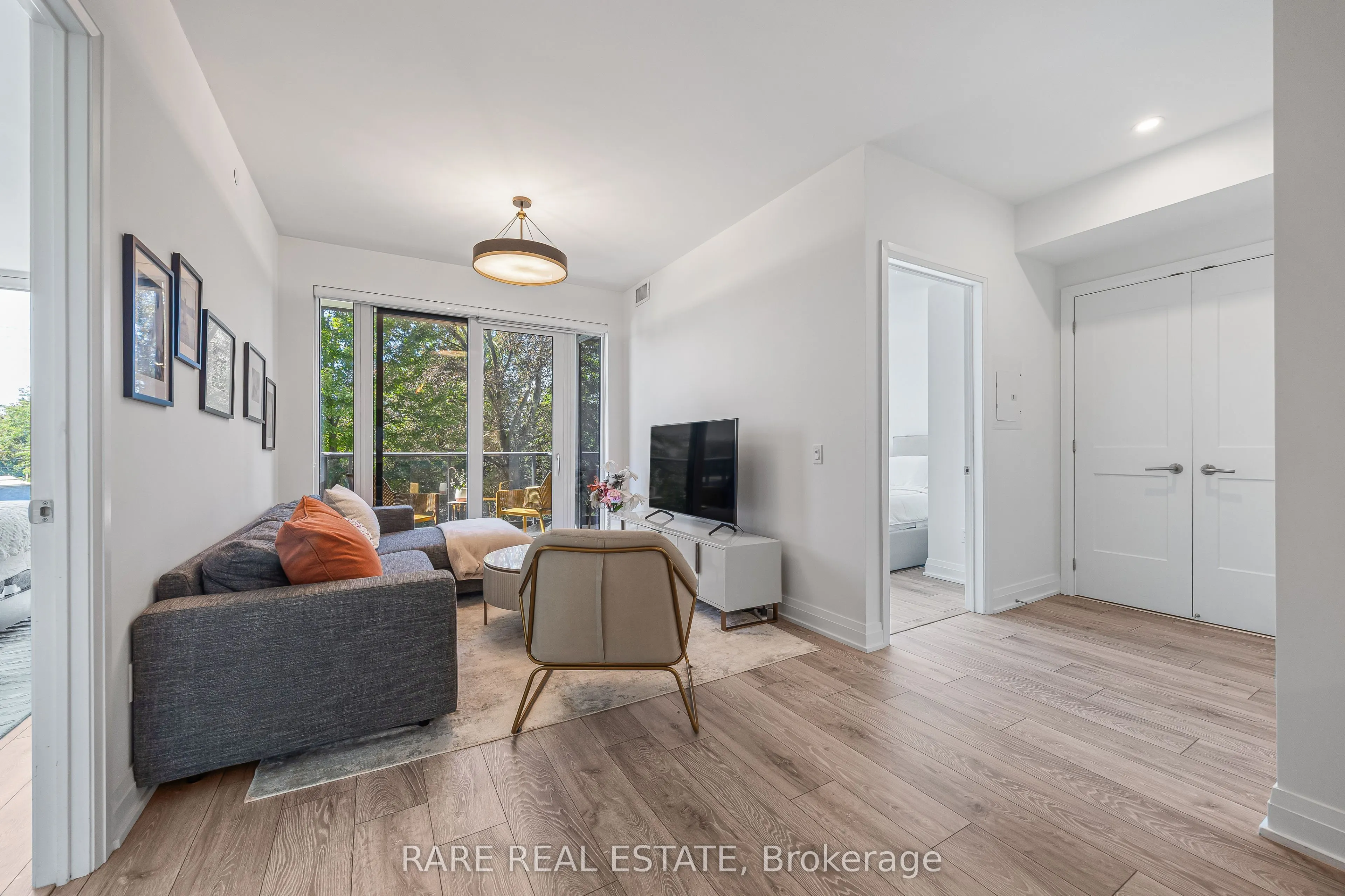 21 Park Street E #308
