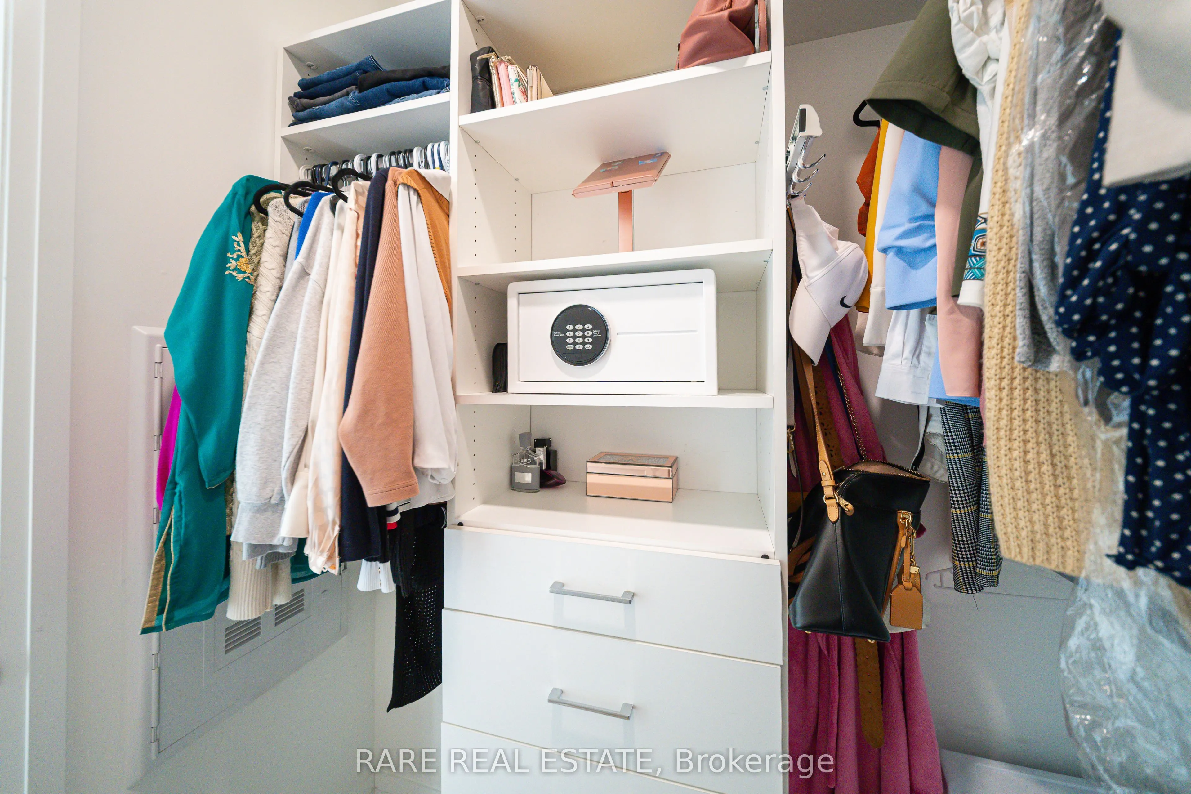 21 Park Street E #308