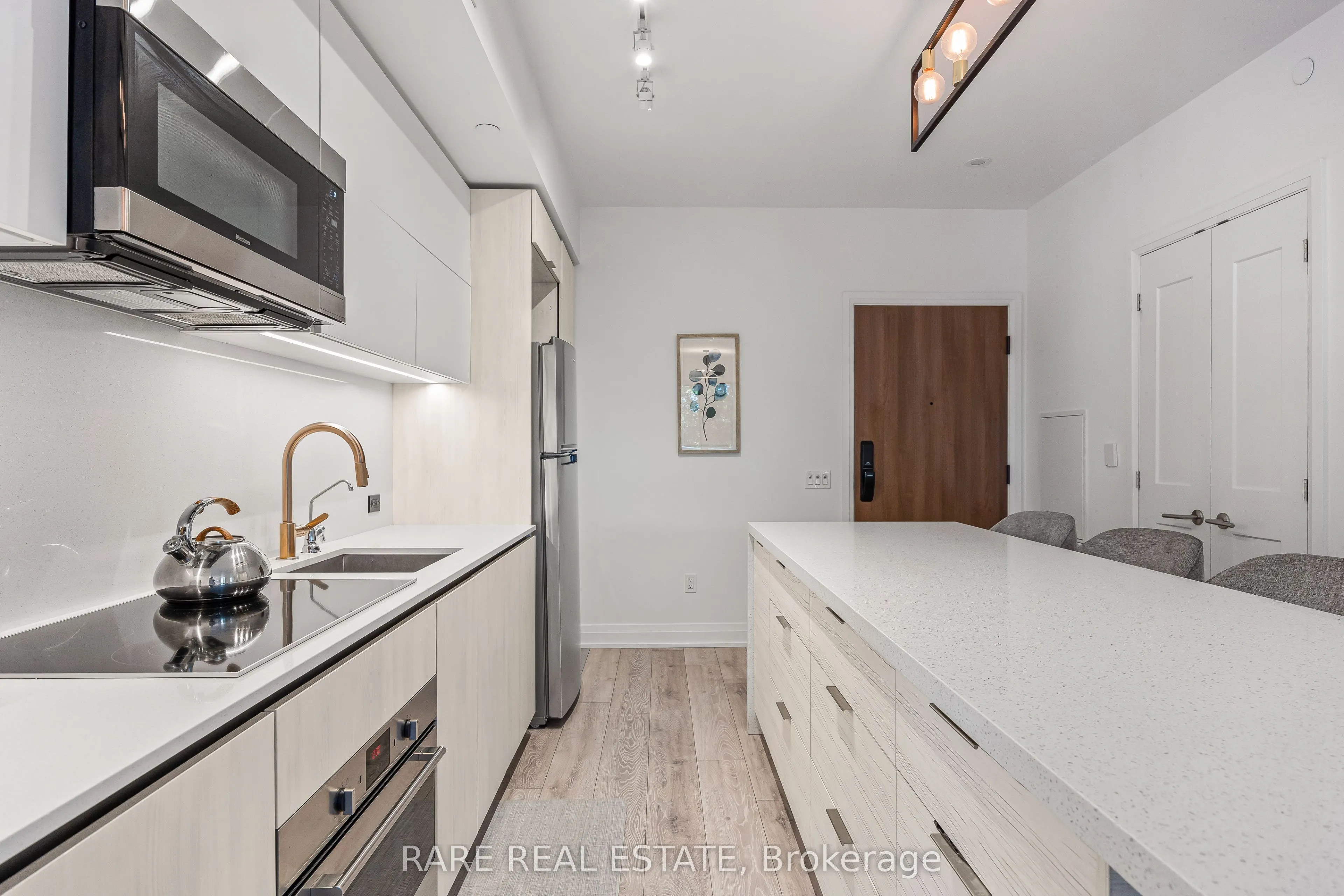 21 Park Street E #308