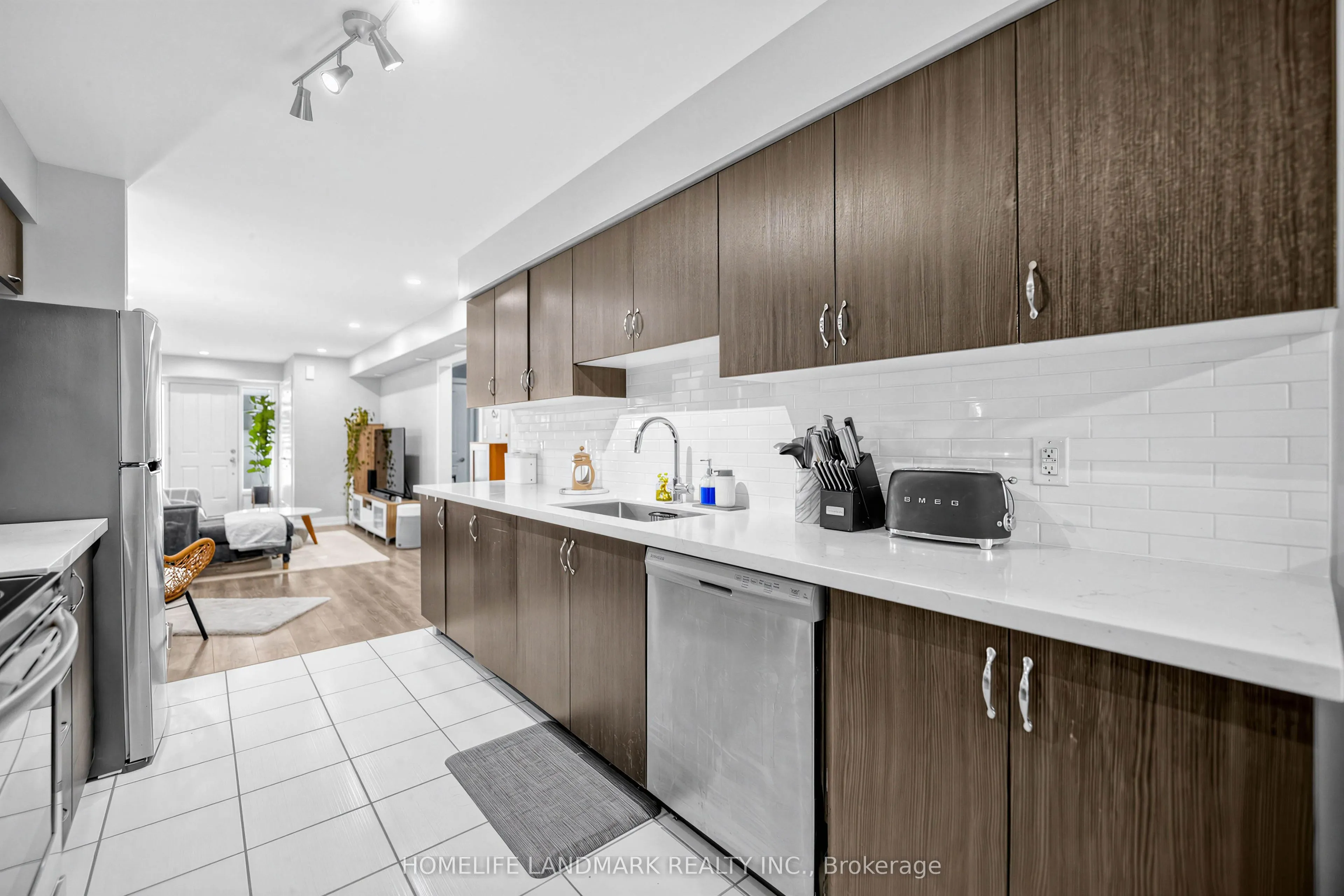 60 Parrotta Drive #251