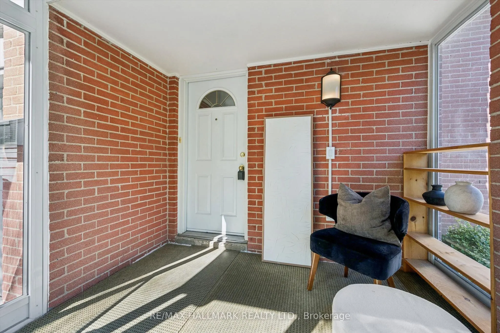 2209 Buttonbush Crescent