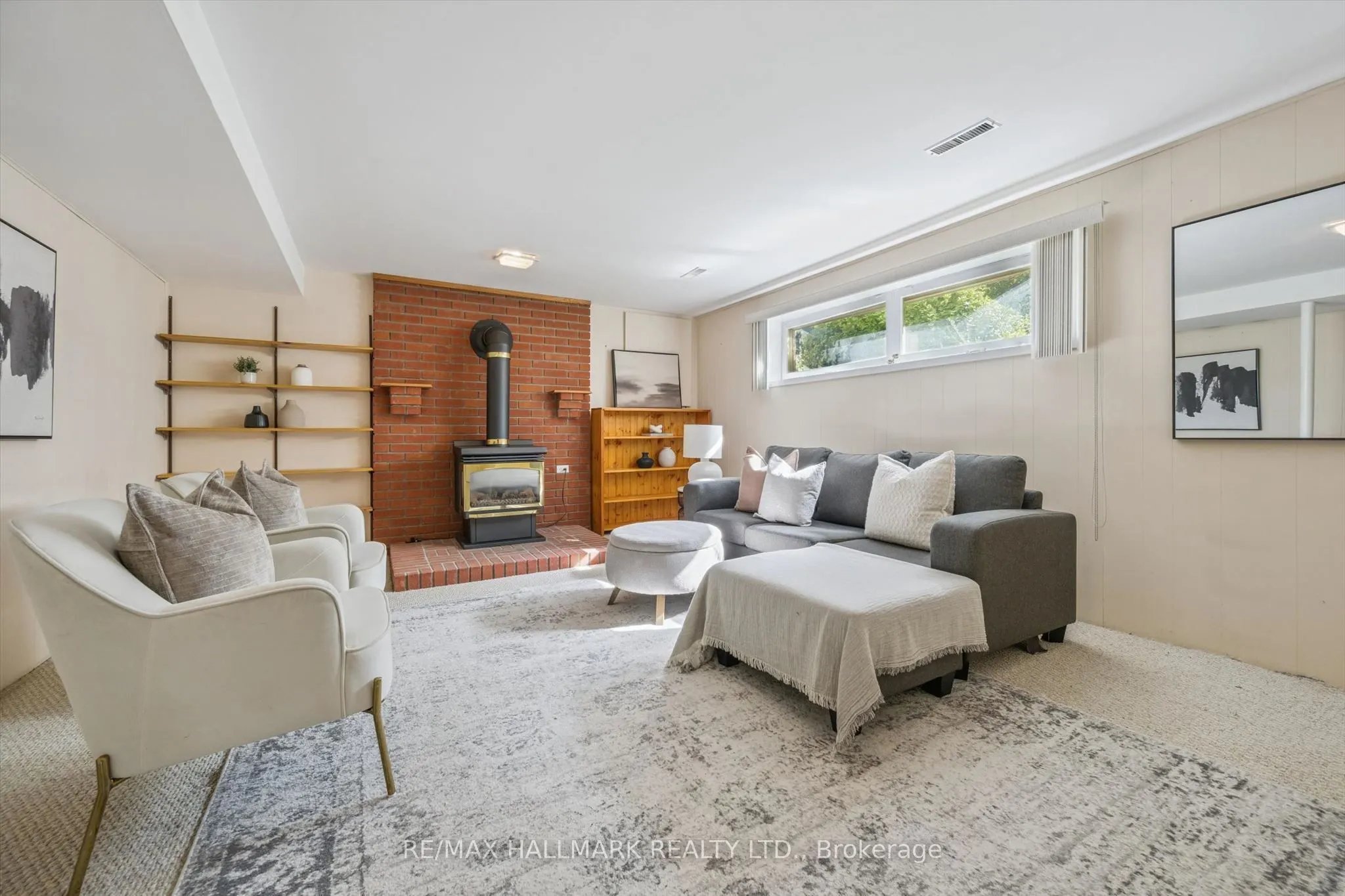 2209 Buttonbush Crescent