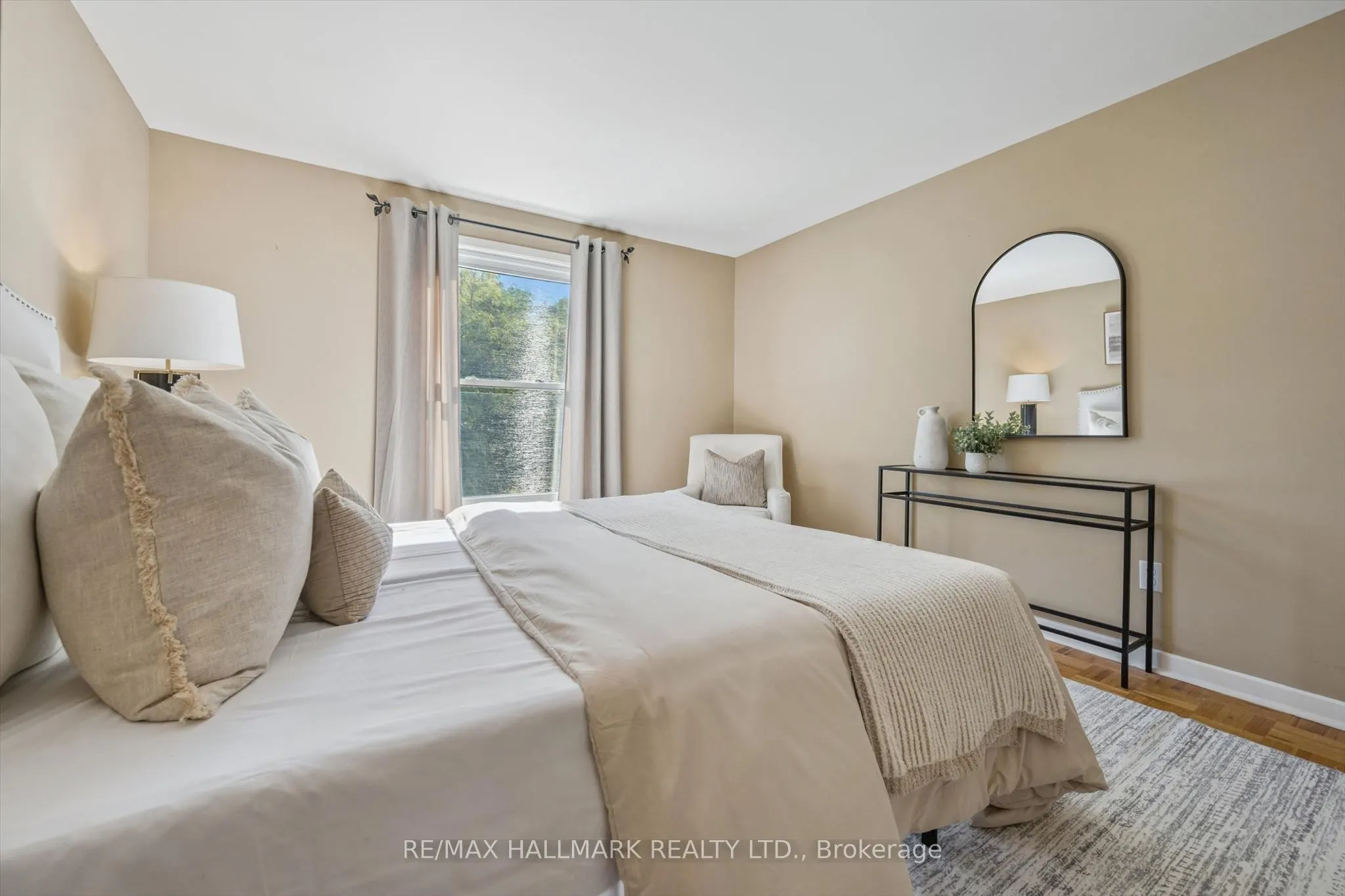 2209 Buttonbush Crescent