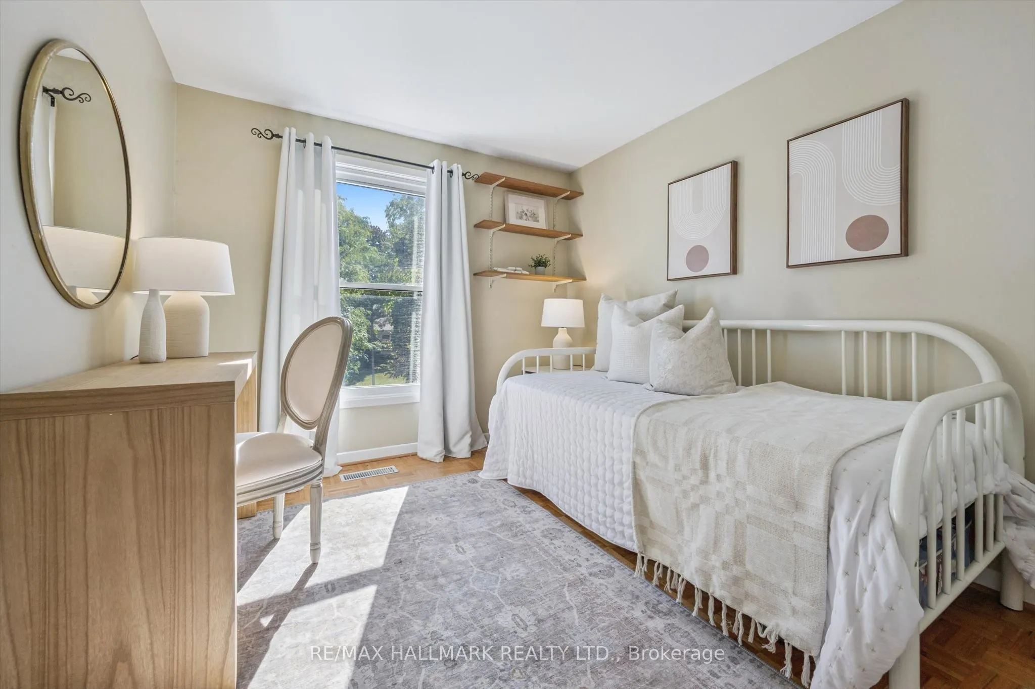 2209 Buttonbush Crescent