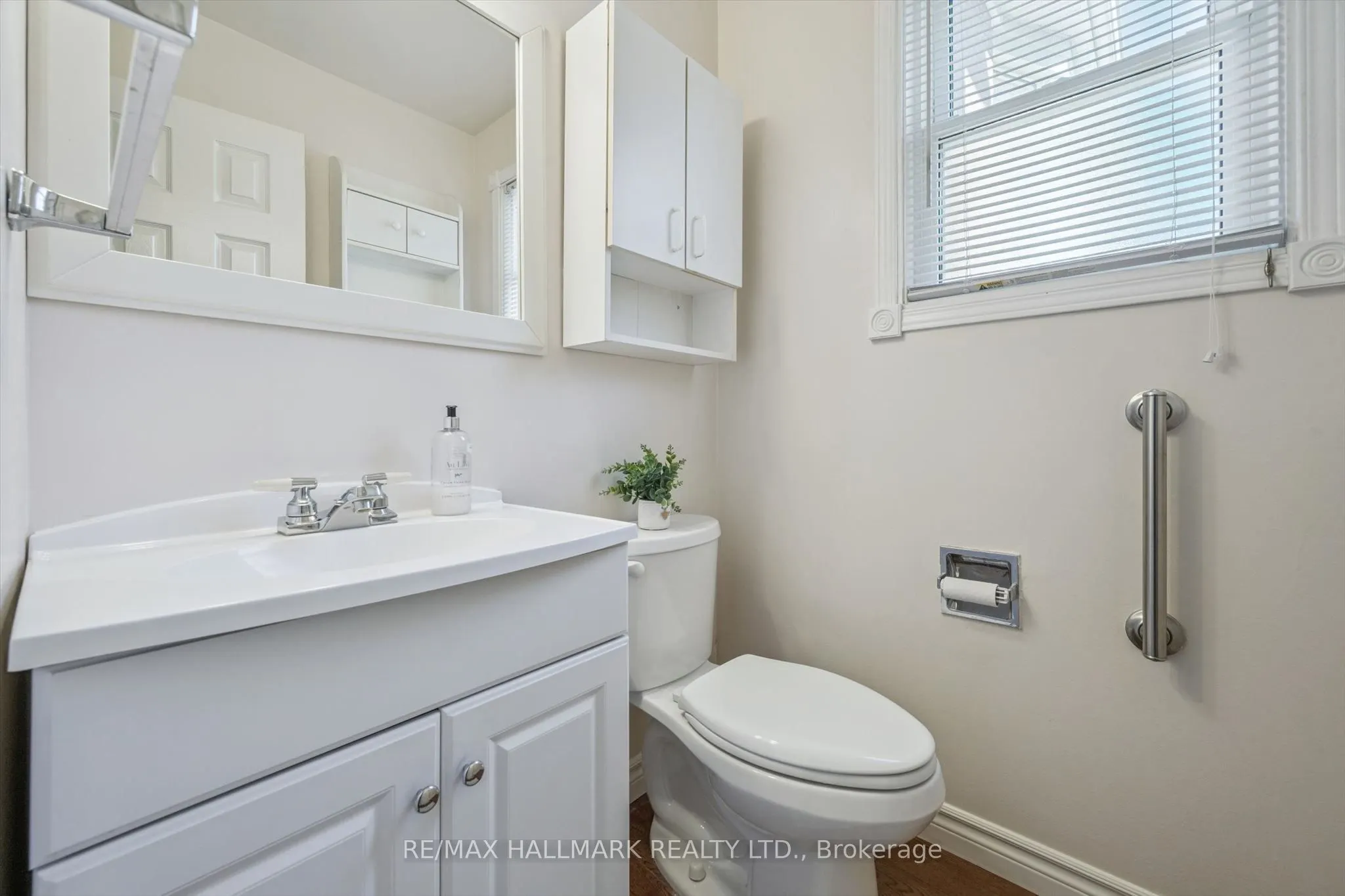 2209 Buttonbush Crescent