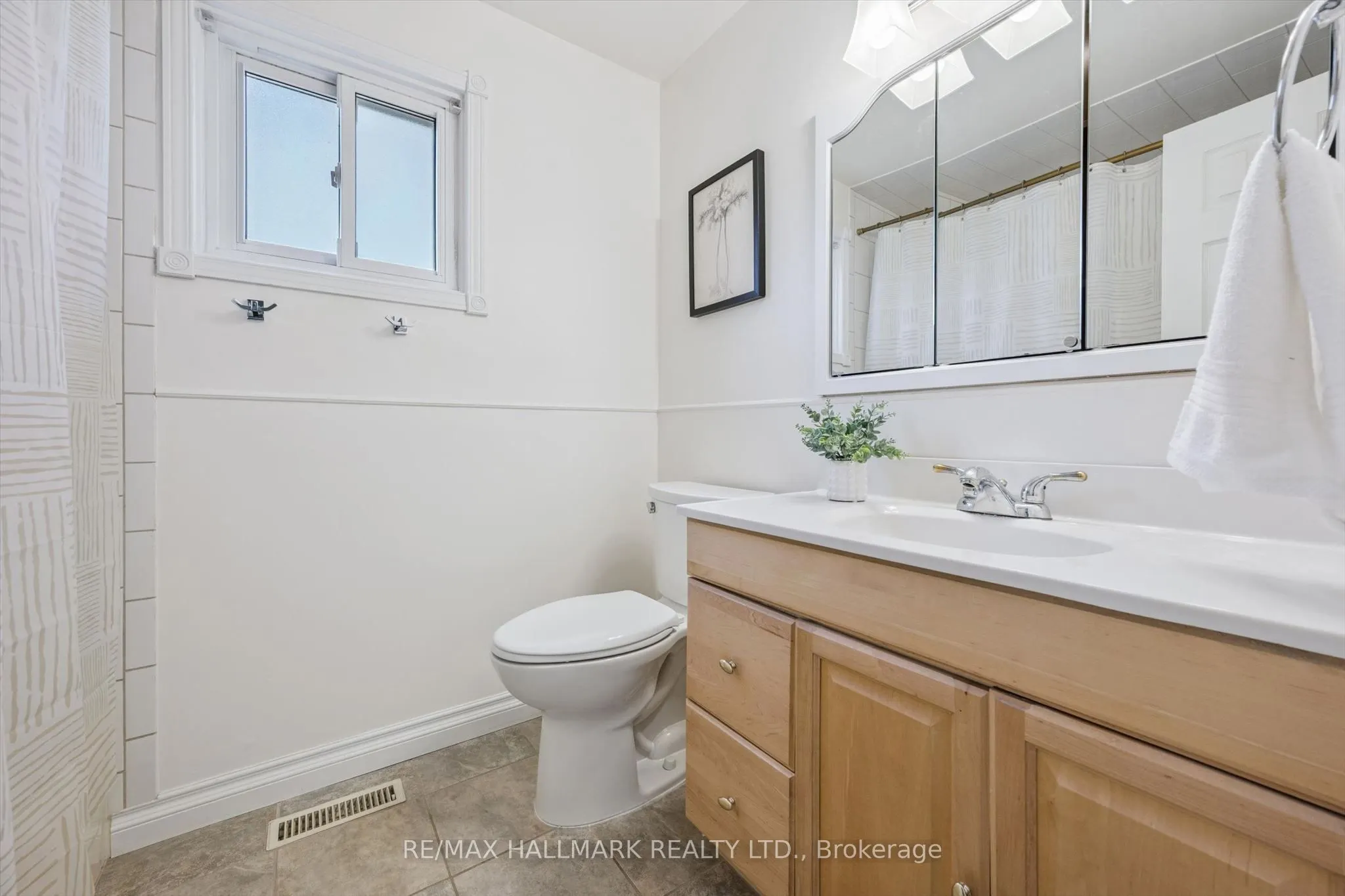 2209 Buttonbush Crescent