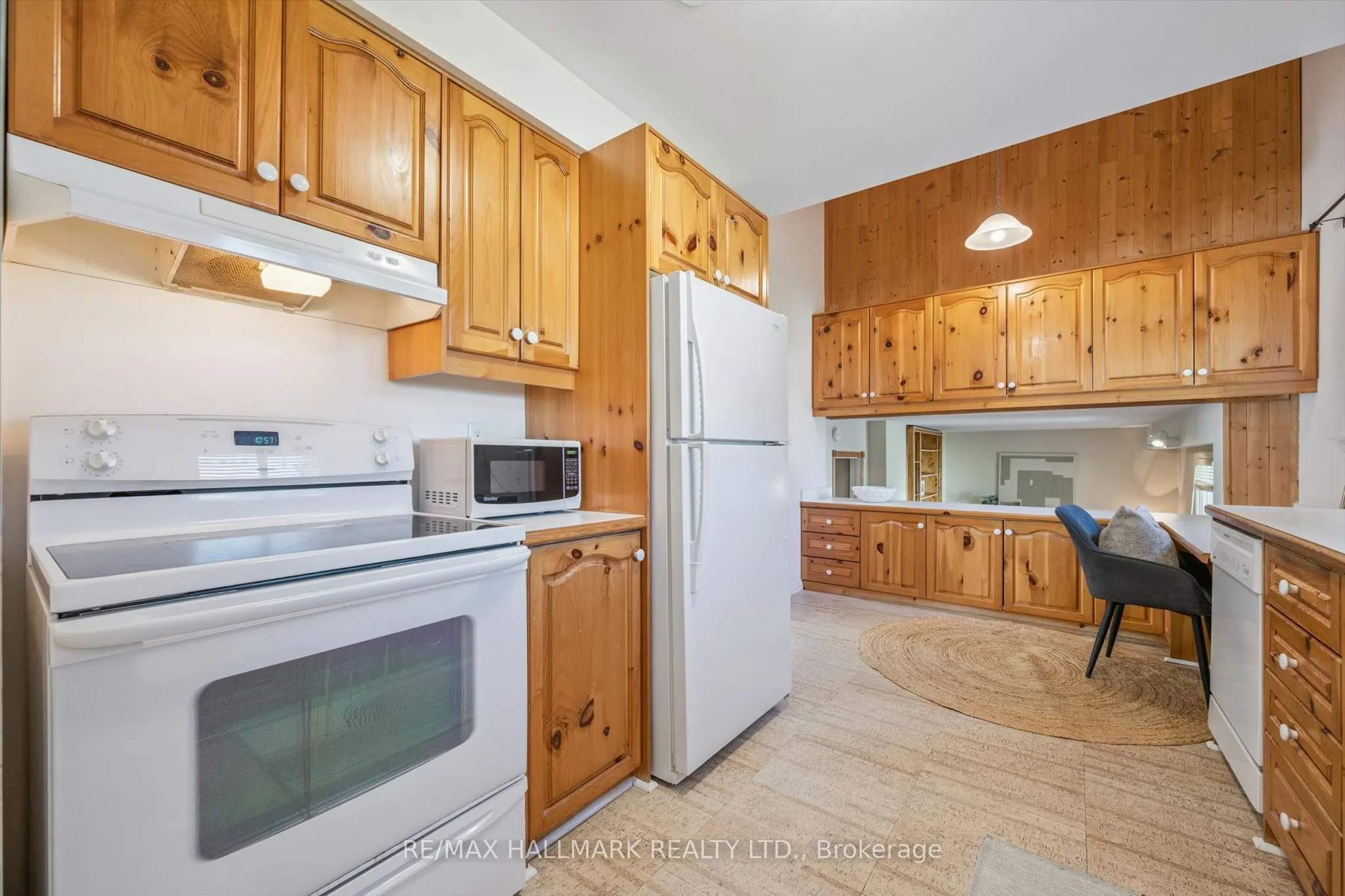 2209 Buttonbush Crescent
