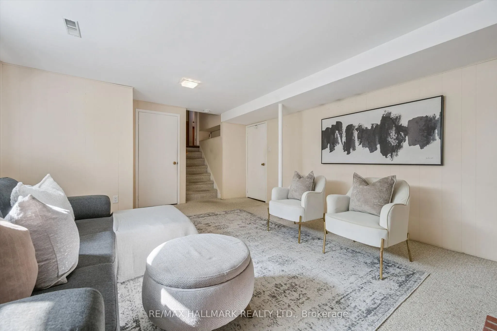 2209 Buttonbush Crescent