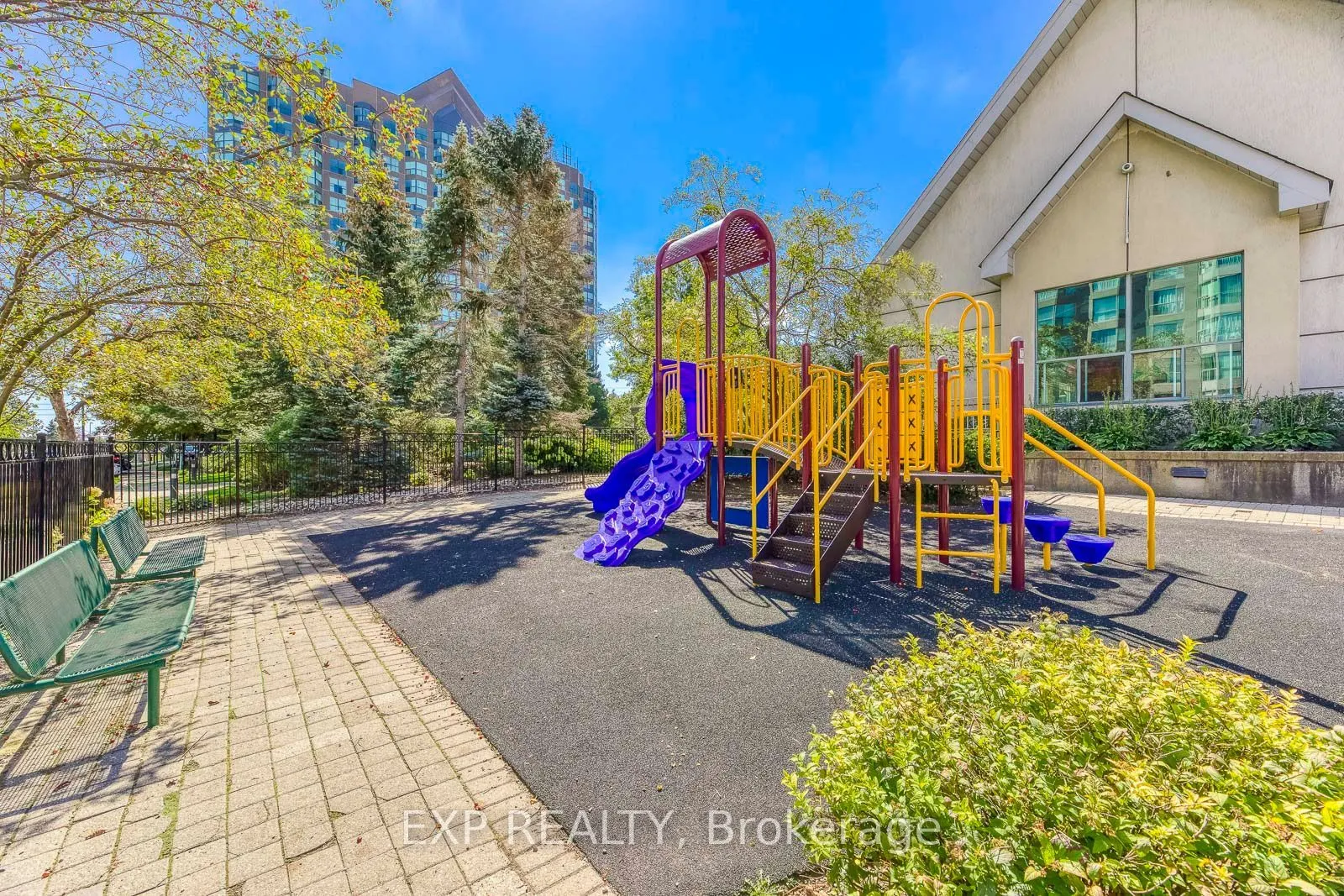2155 Burnhamthorpe Road #1607