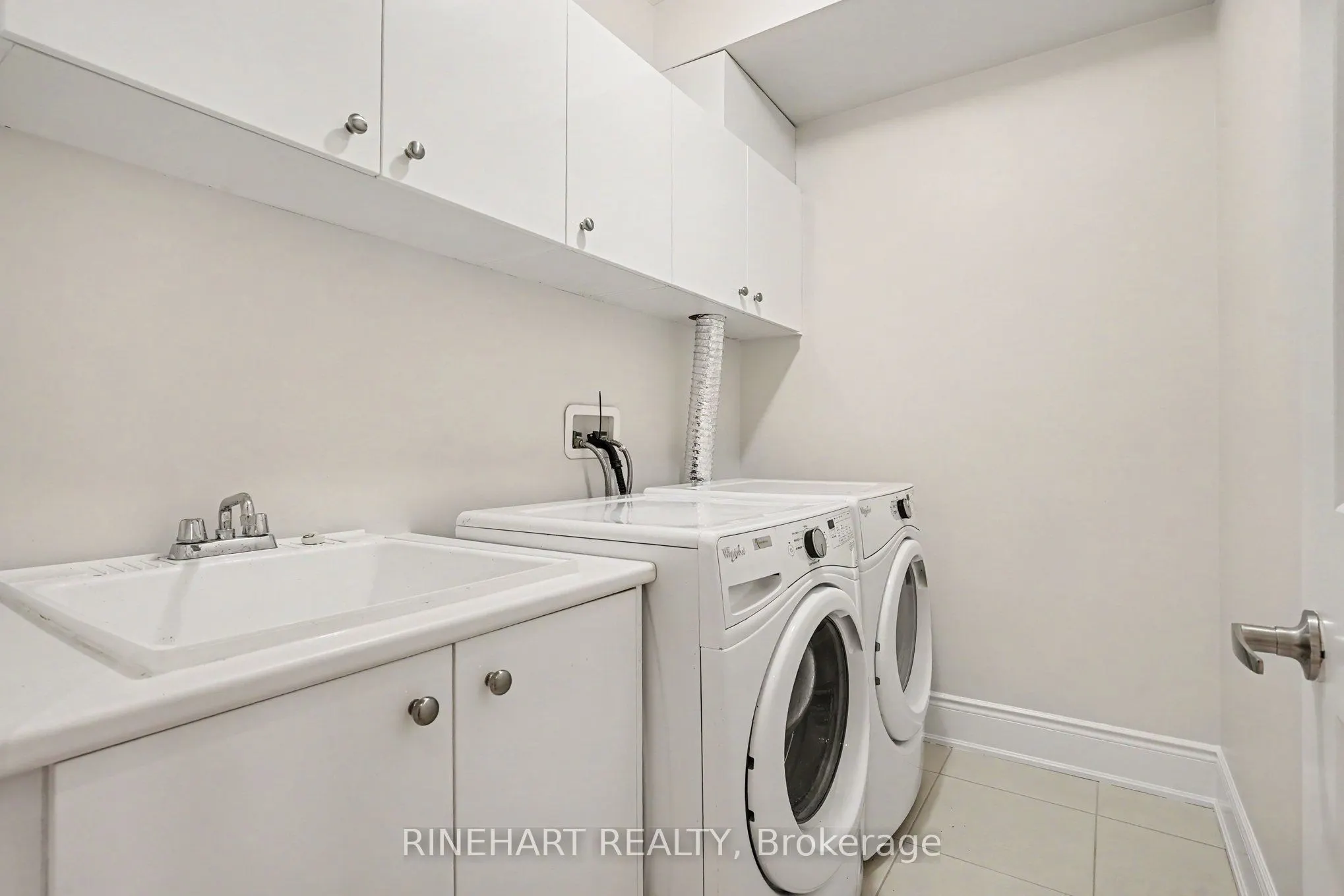 2082 Queensborough Gate #64