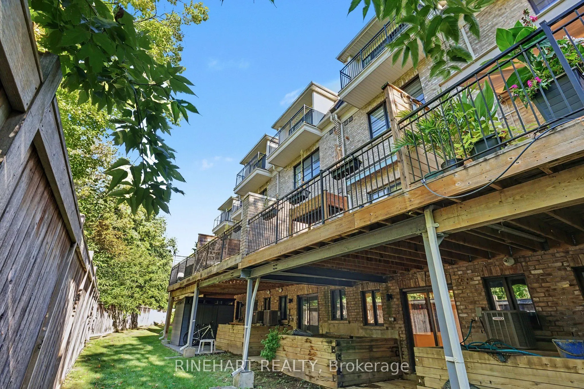 2082 Queensborough Gate #64