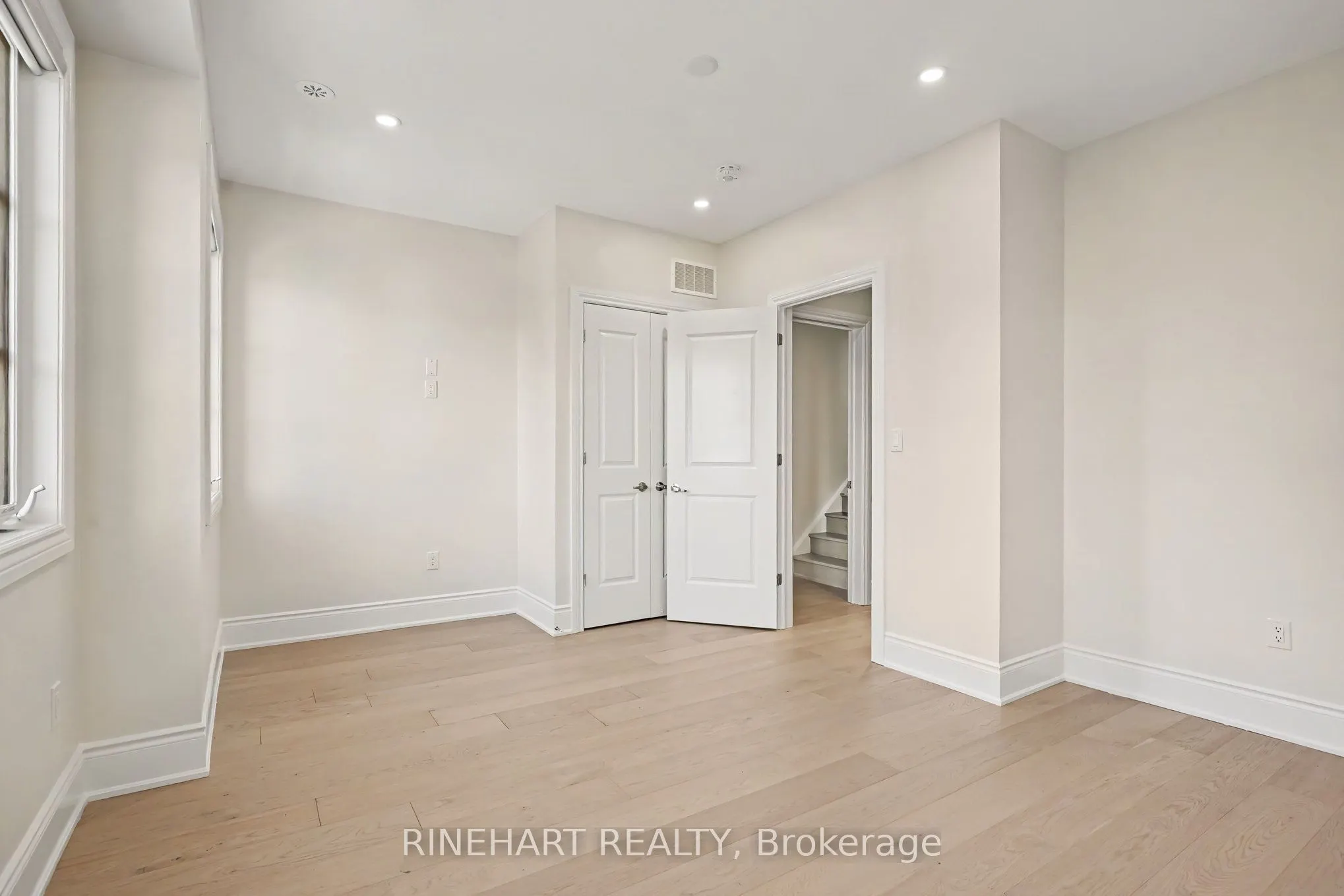 2082 Queensborough Gate #64