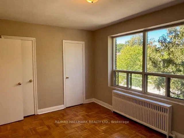11 Anglesey Boulevard #305