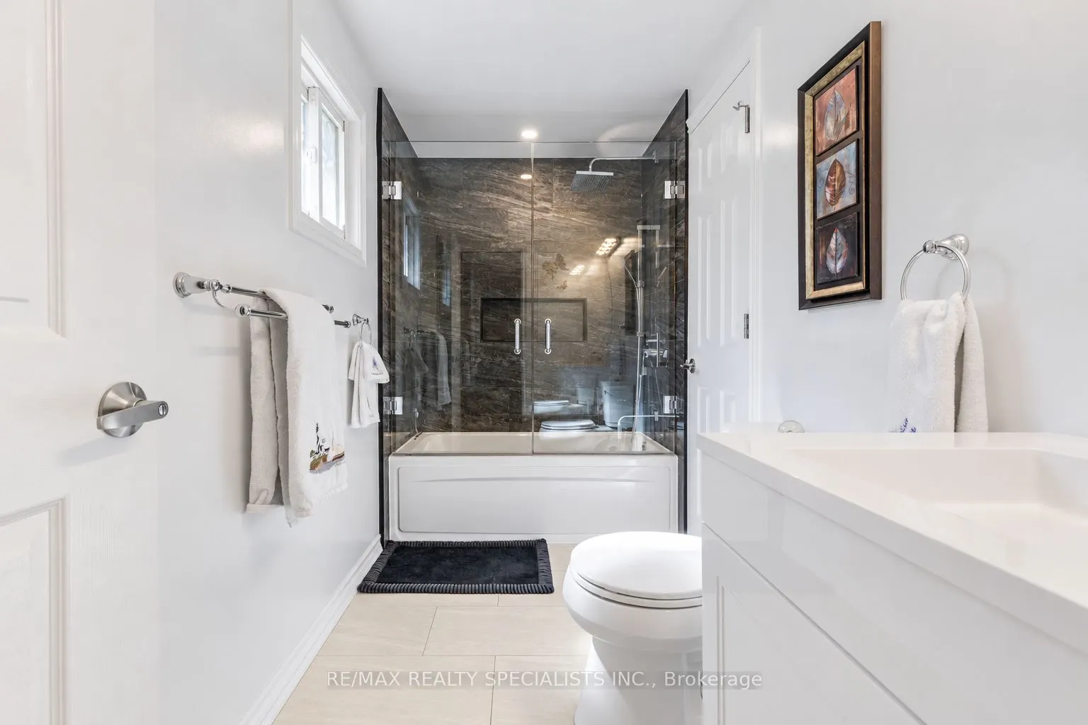 6454 Colebrook Crescent