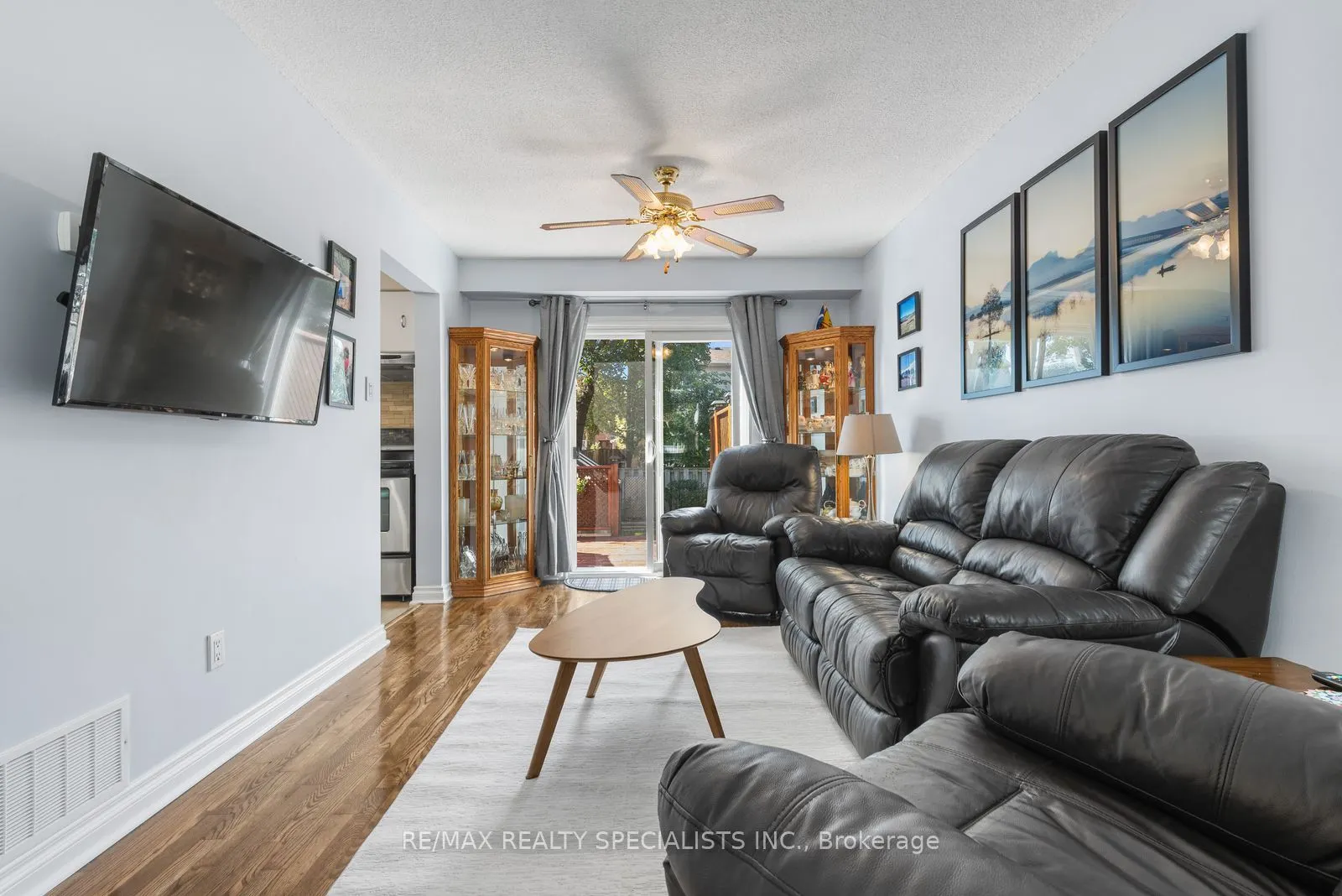 6454 Colebrook Crescent