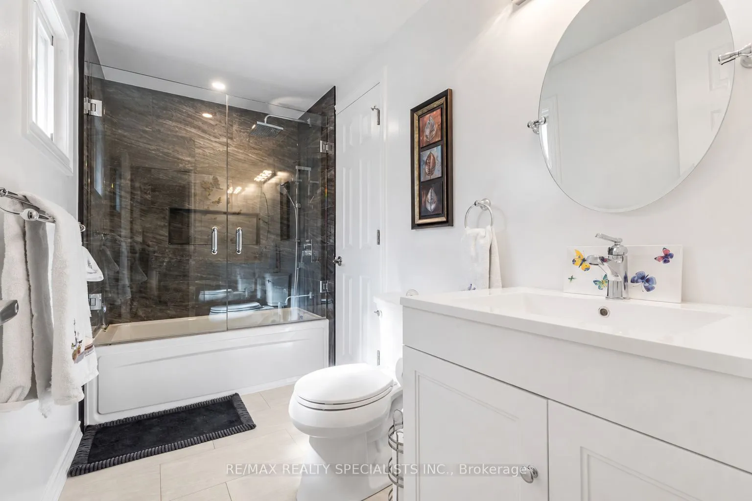 6454 Colebrook Crescent