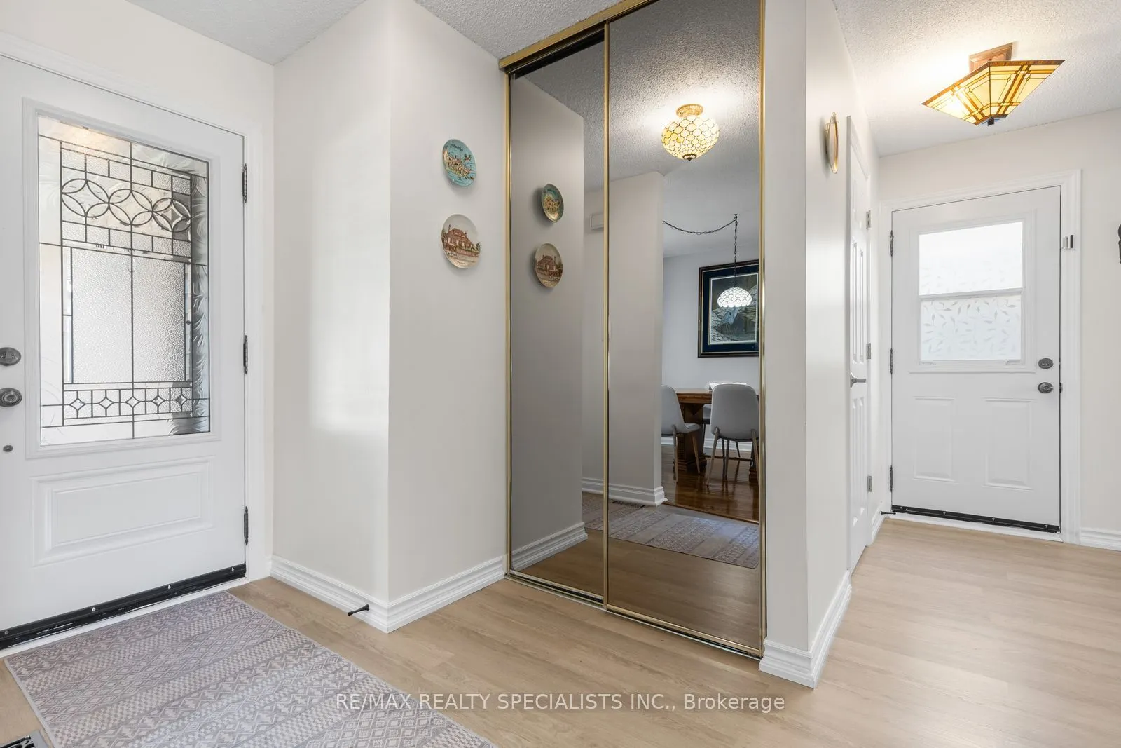 6454 Colebrook Crescent