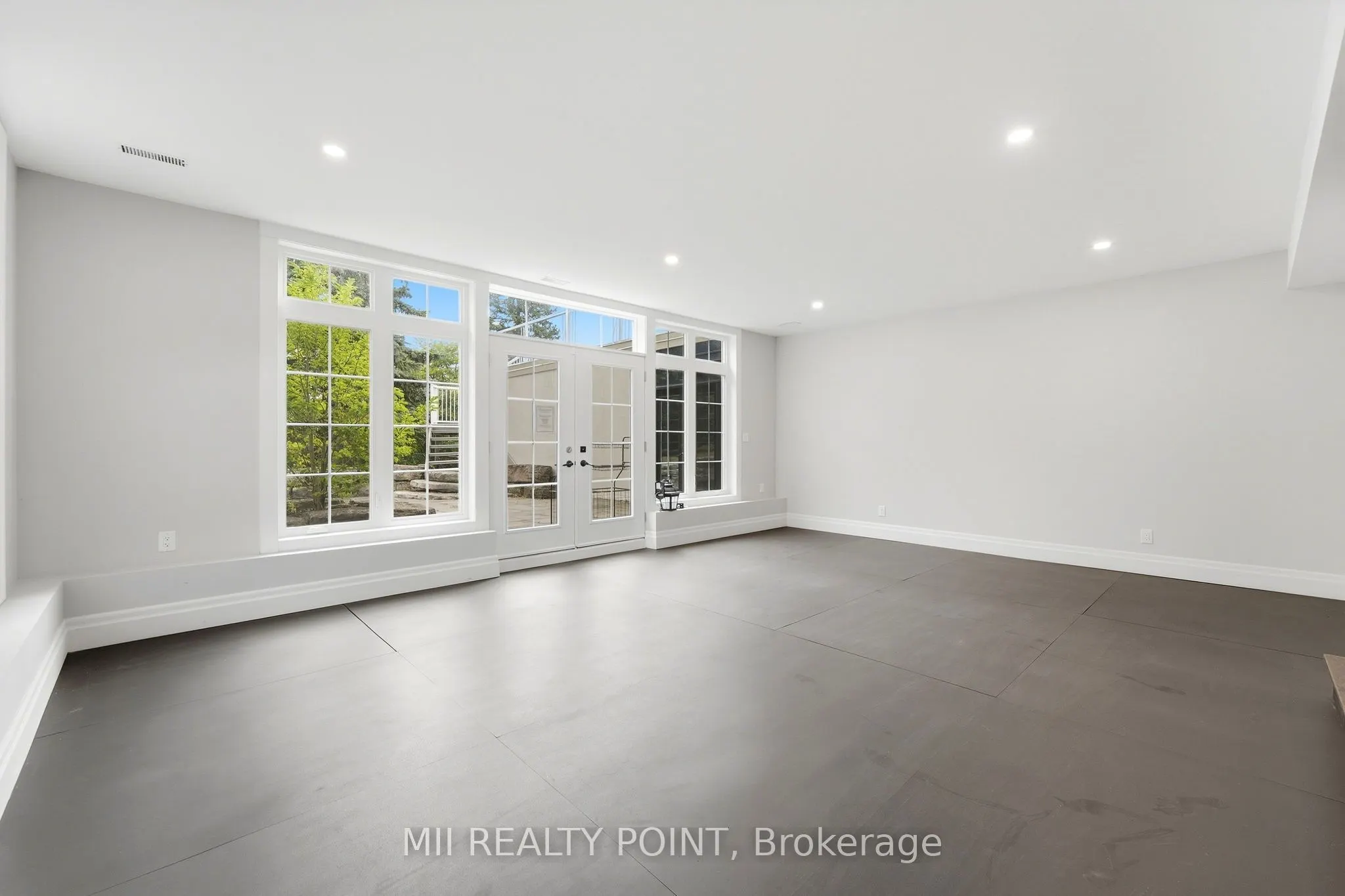 881 Danforth Place