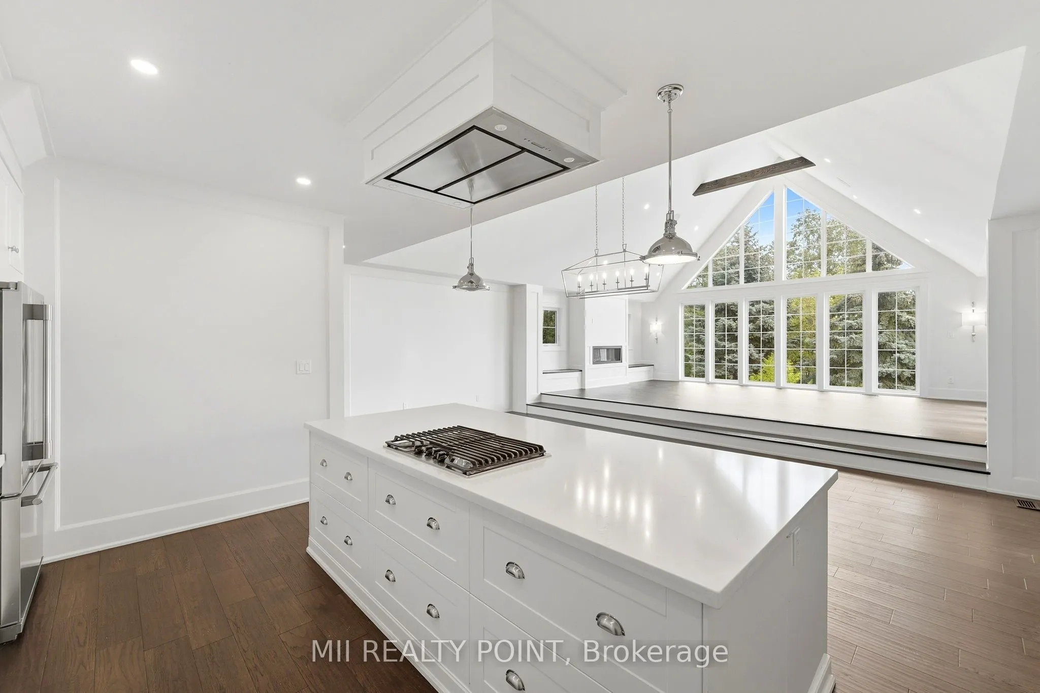 881 Danforth Place