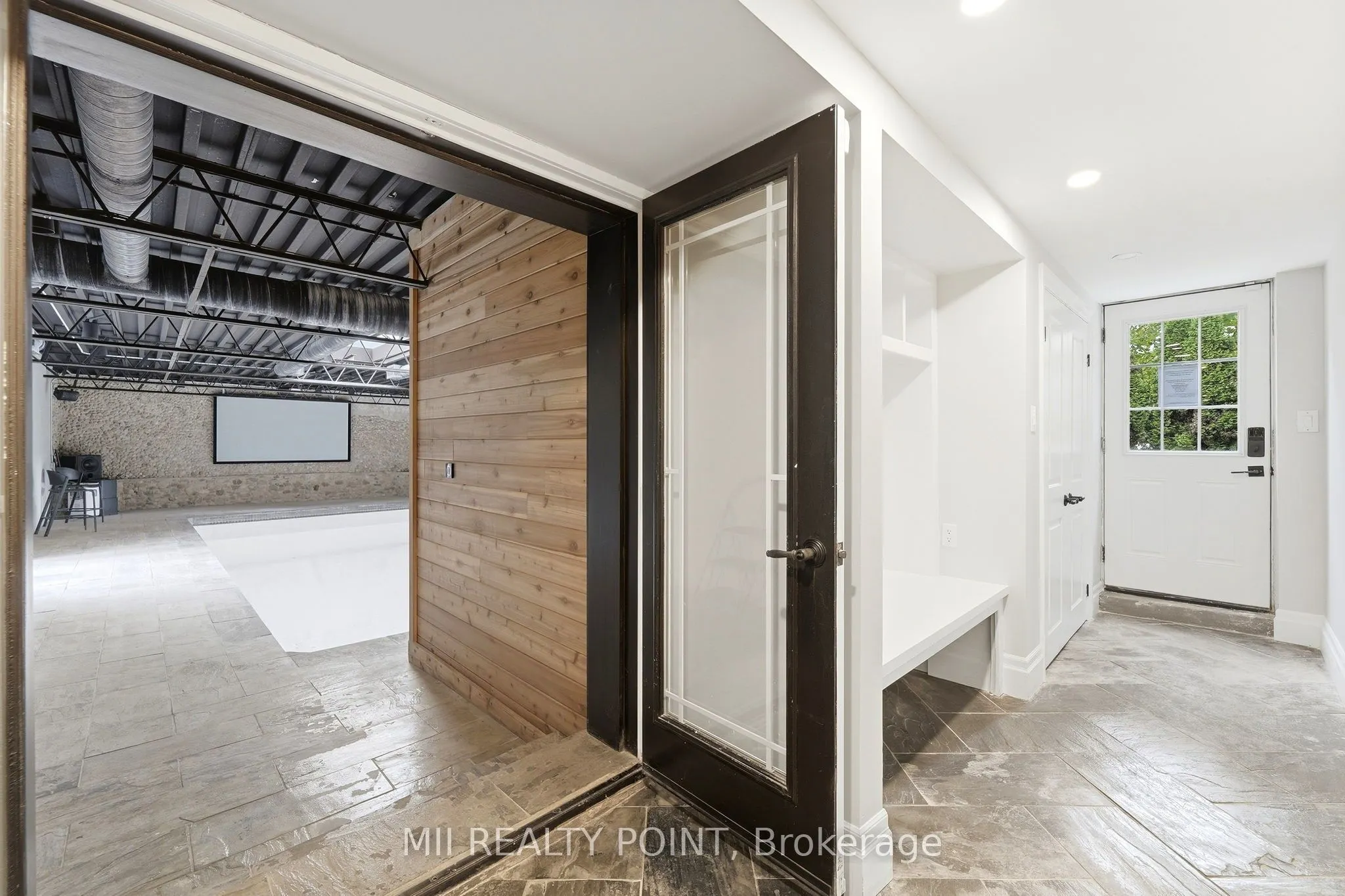 881 Danforth Place