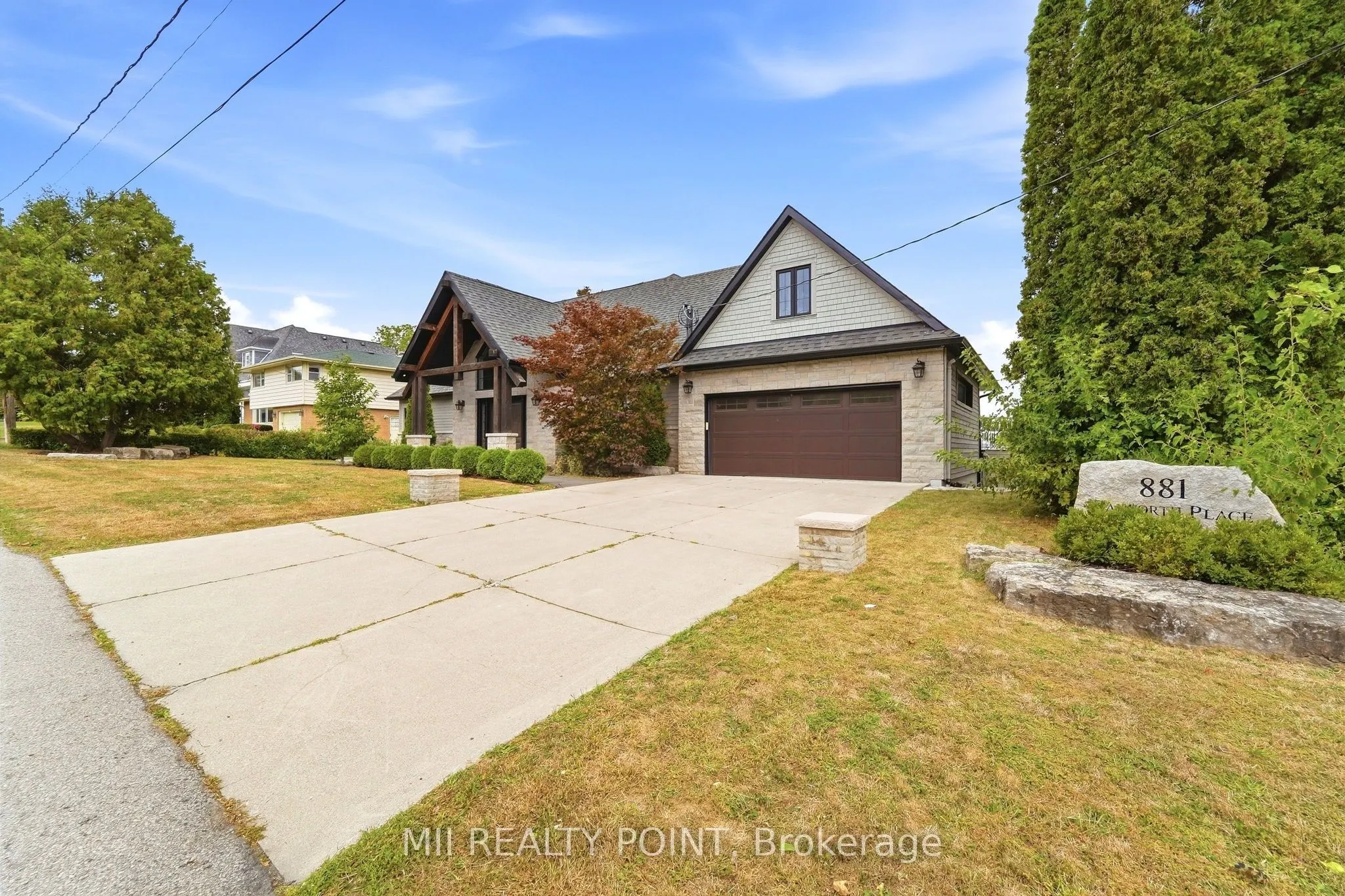 881 Danforth Place
