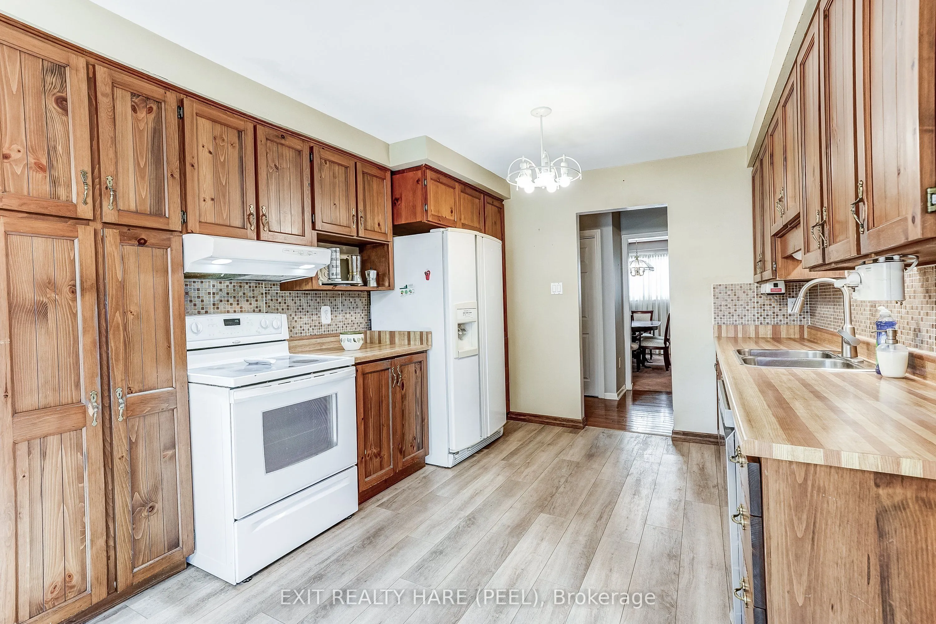 76 Birchview Crescent