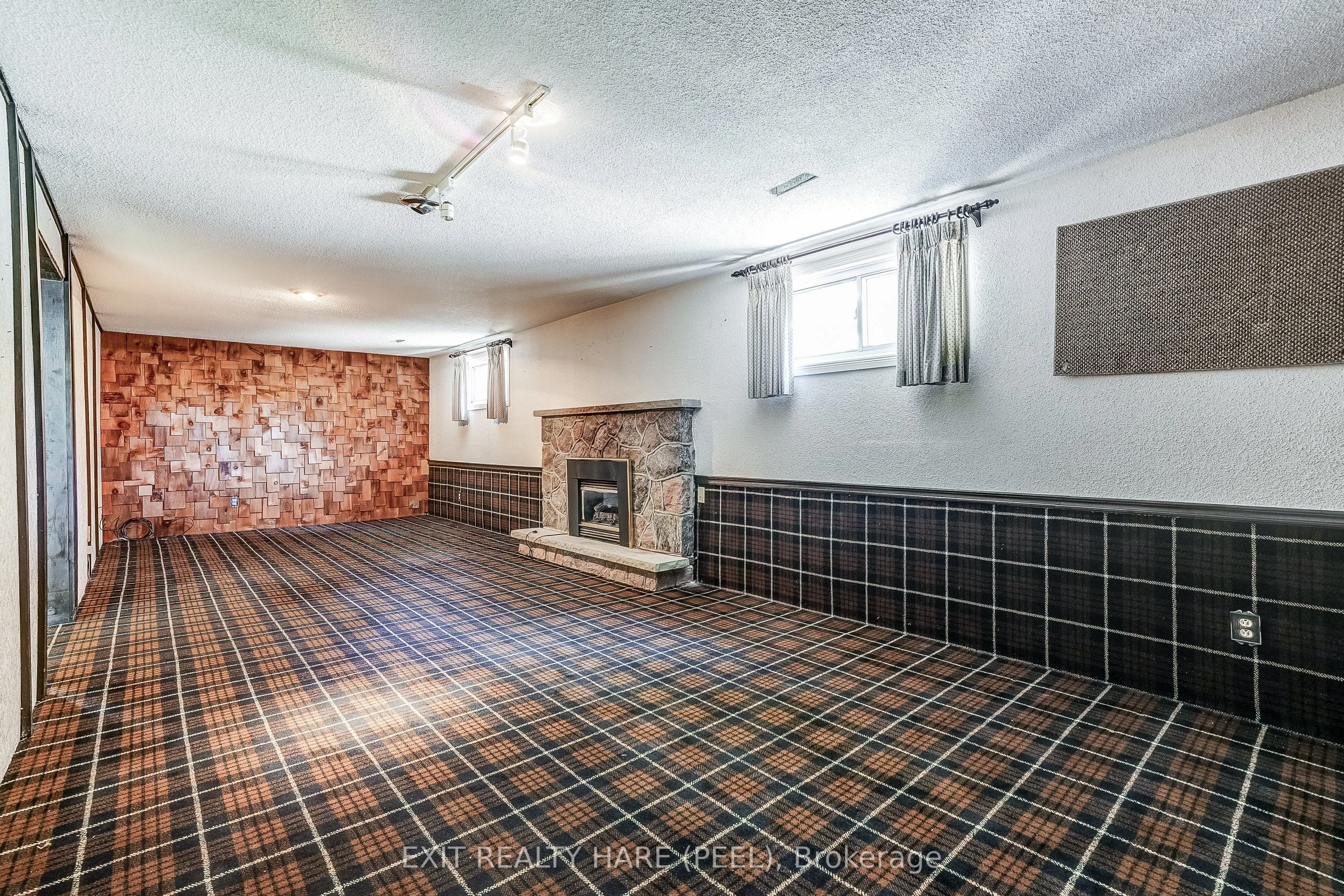 76 Birchview Crescent