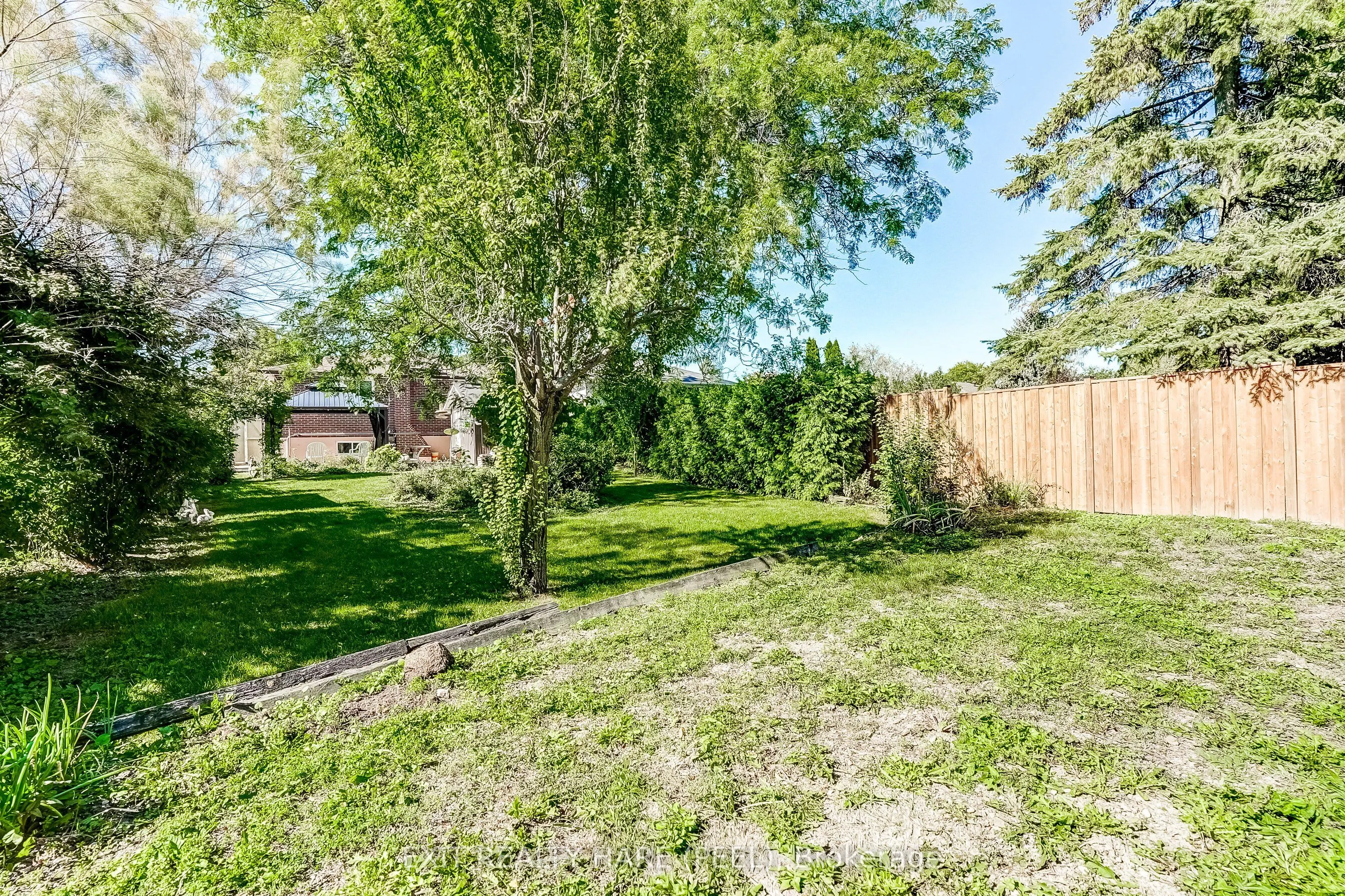 76 Birchview Crescent