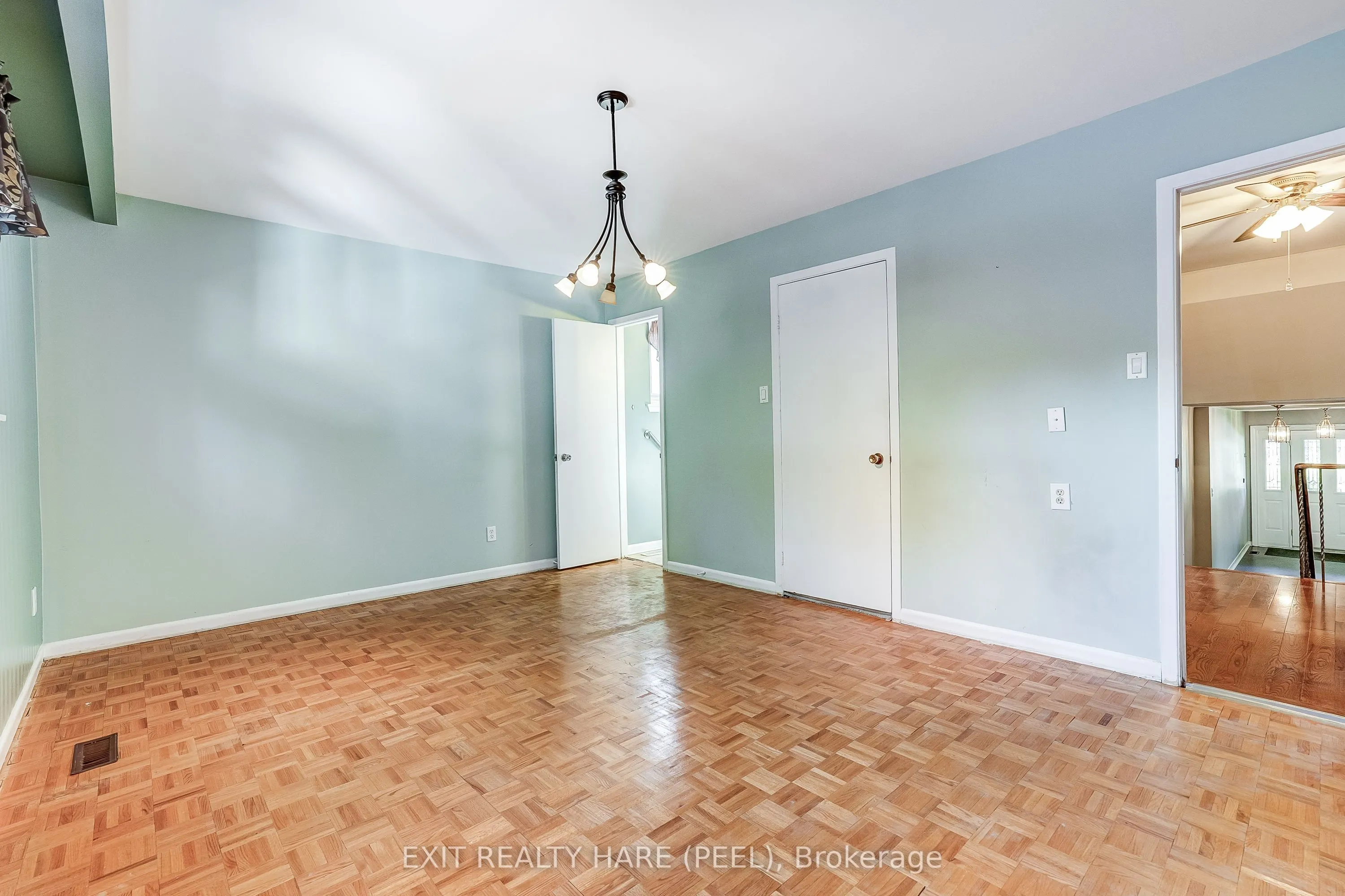 76 Birchview Crescent
