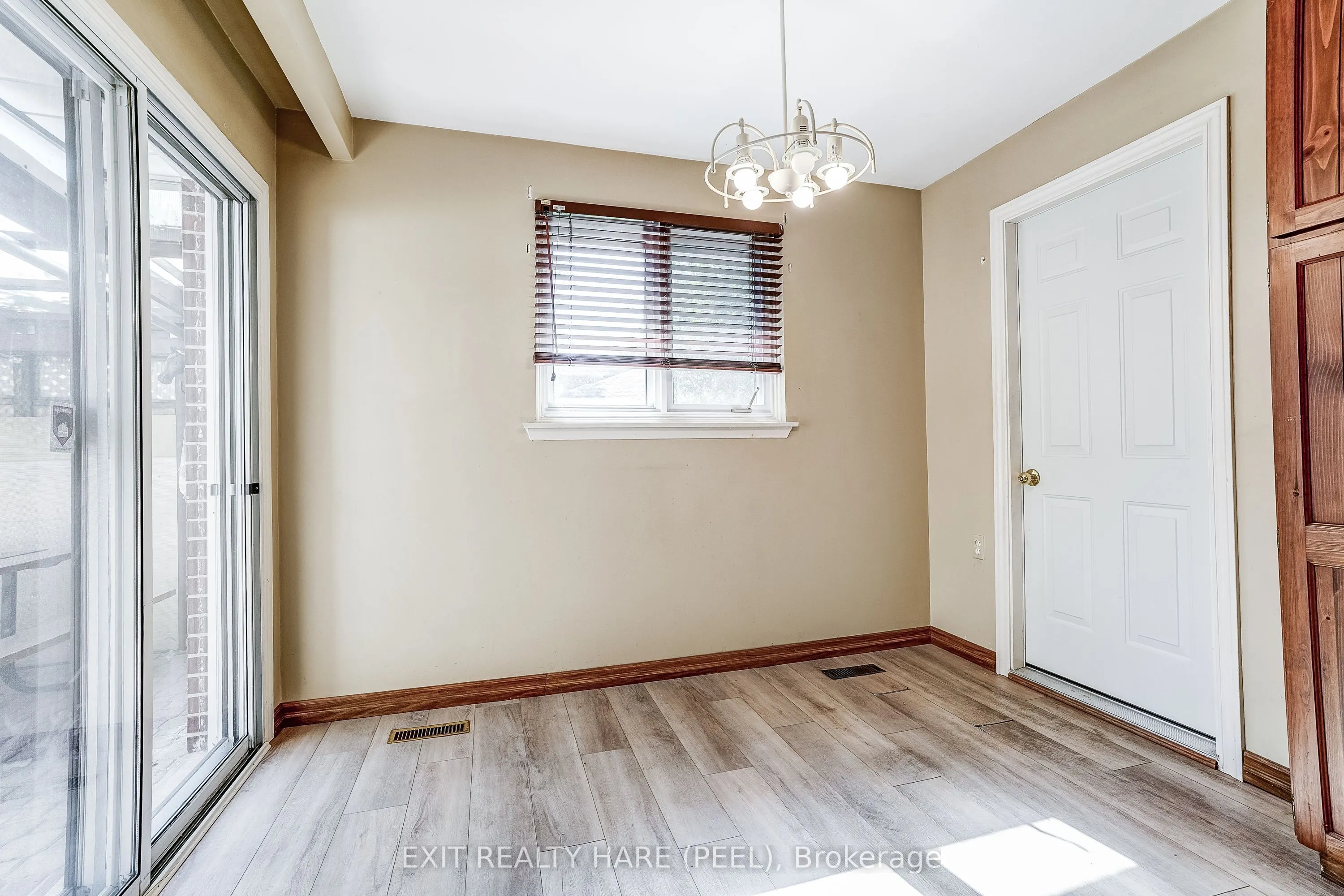 76 Birchview Crescent